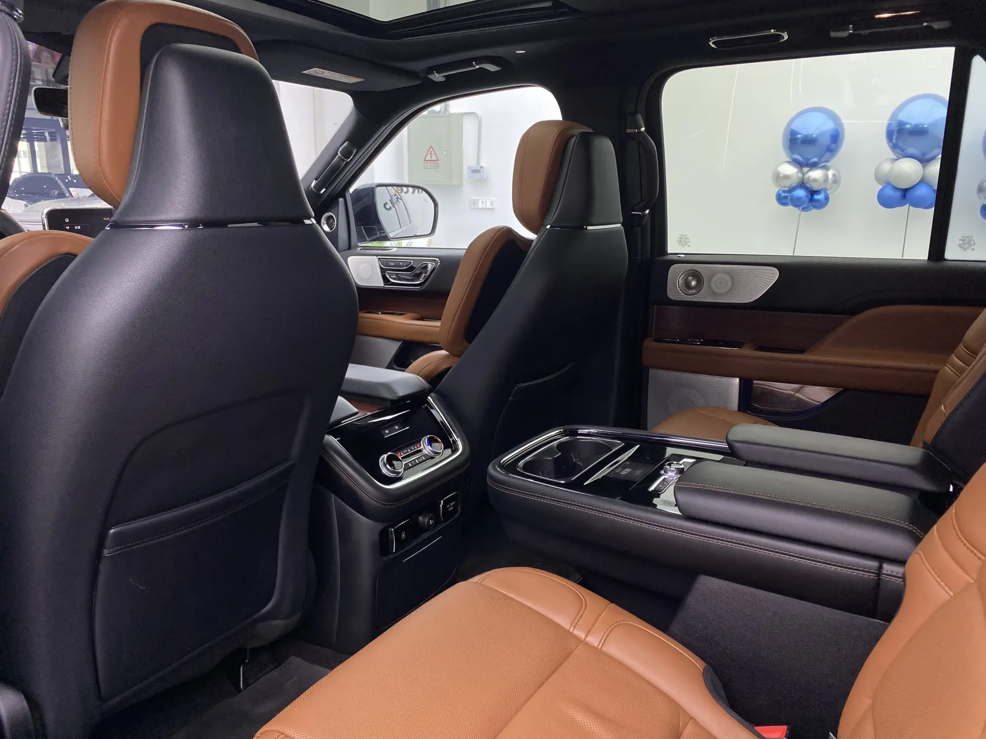 Lincoln Navigator, 2021 7