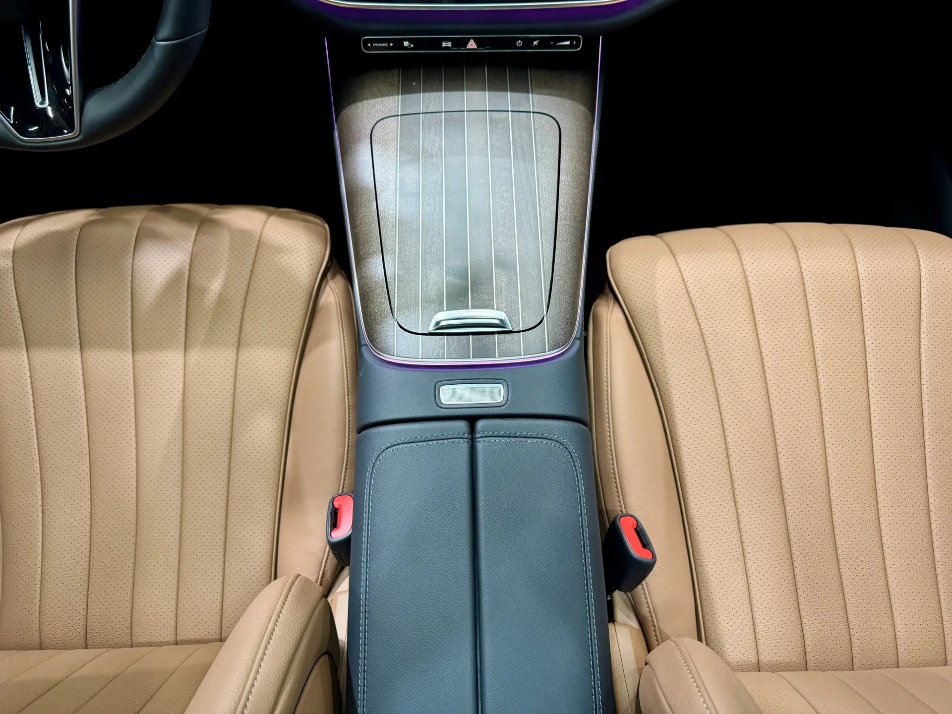 Mercedes-Benz E 300 L, 2024 15
