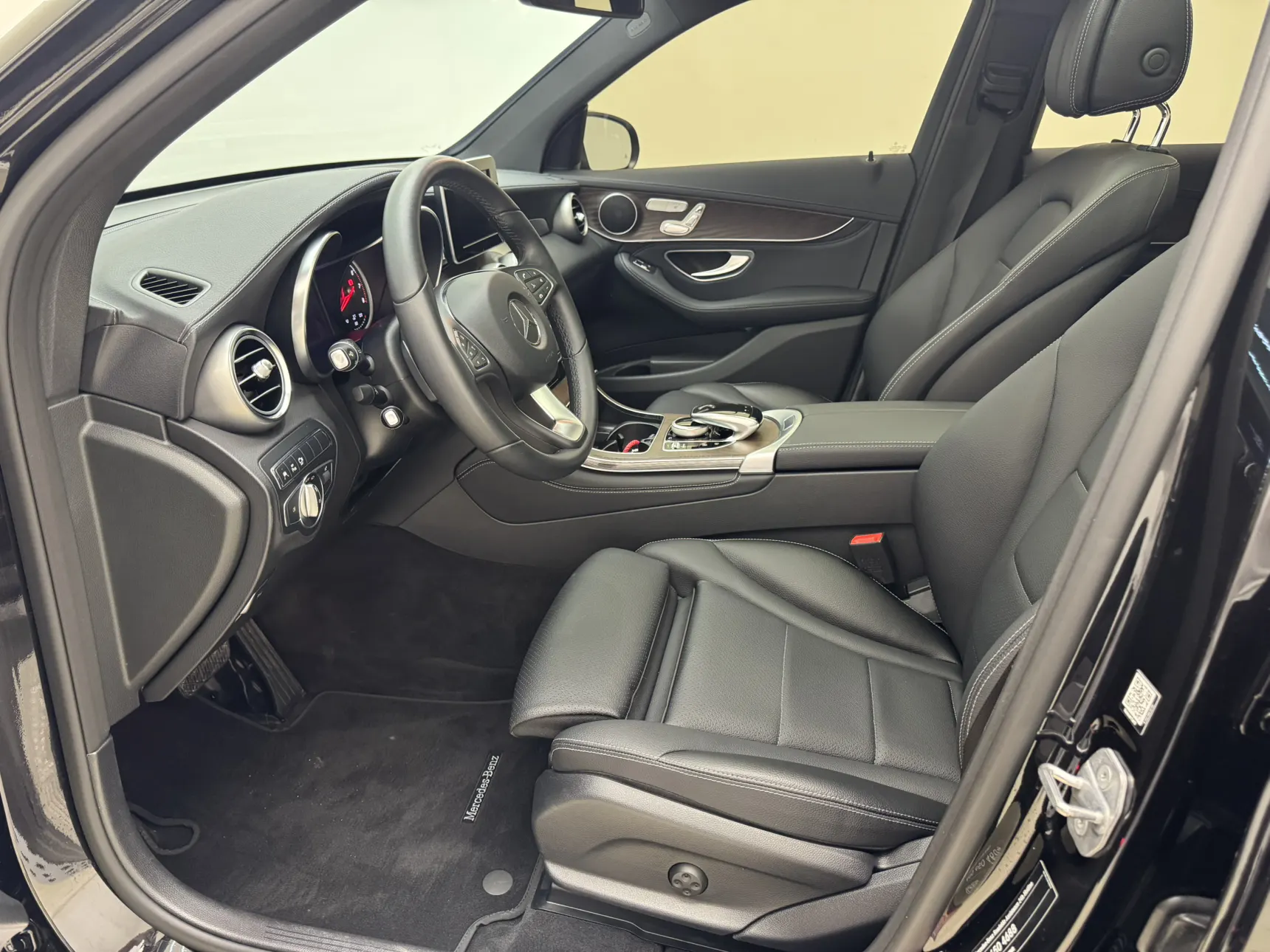 Mercedes-Benz GLC 300 4MATIC, 2017 14