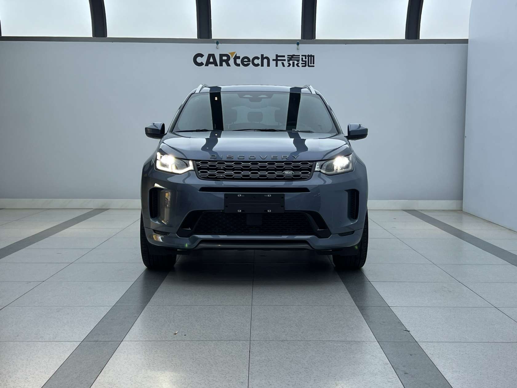 Land Rover Discovery Sport, 2022 — фото 2