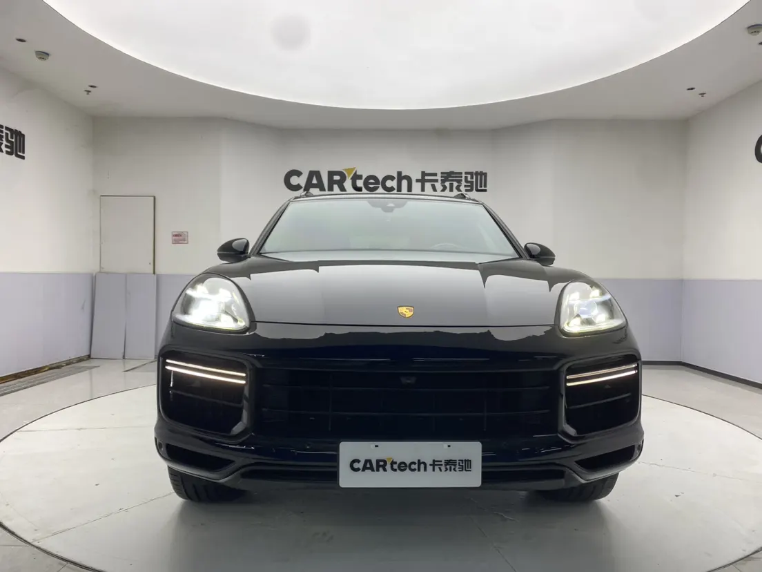 Porsche Cayenne, 2022 2