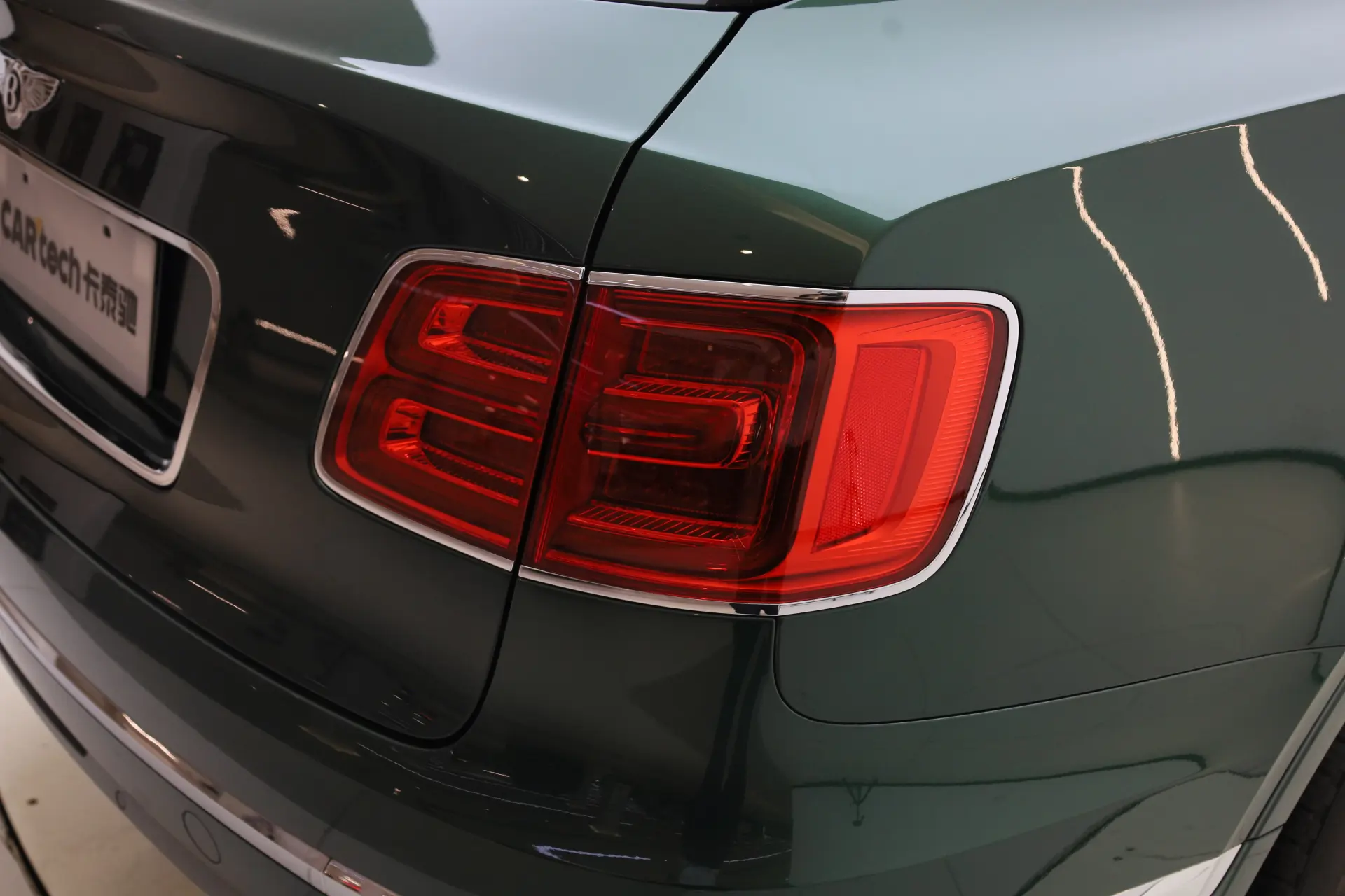 Bentley Bentayga, 2020 10