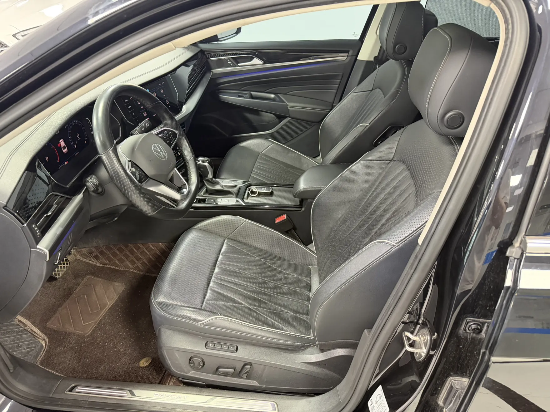 Volkswagen Passat, 2023 4