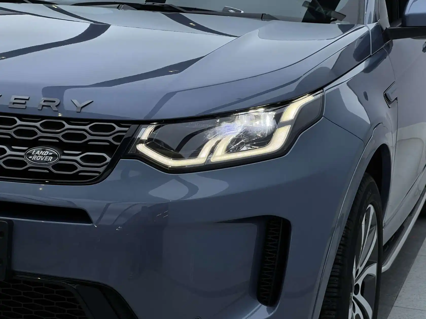 Land Rover Discovery Sport, 2022 все фото