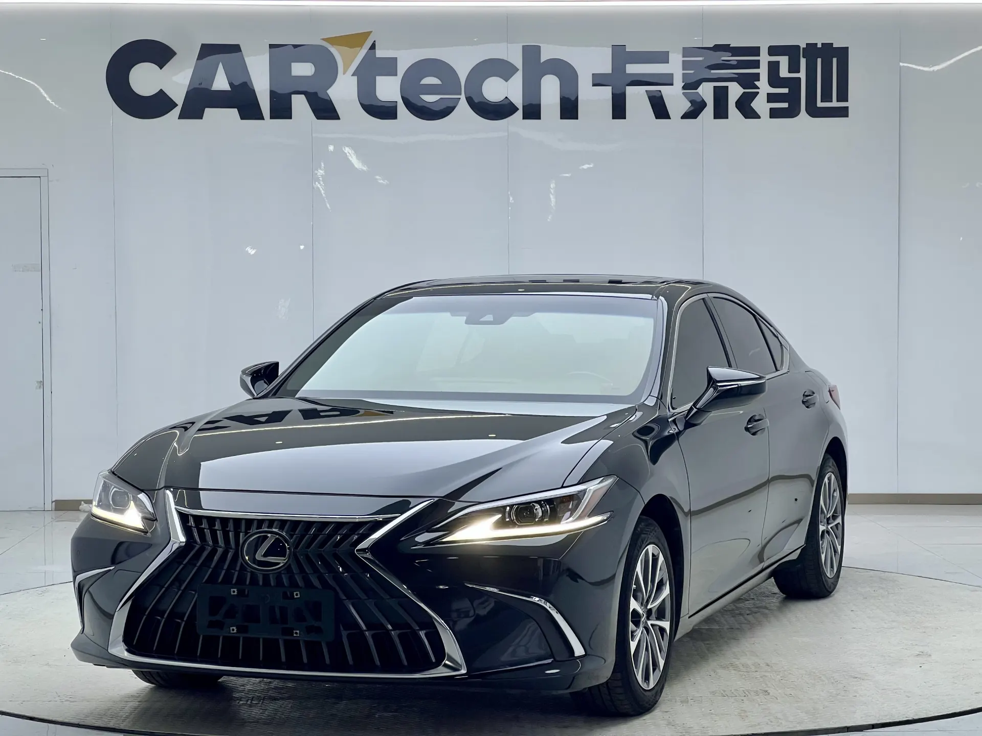 Lexus ES 200