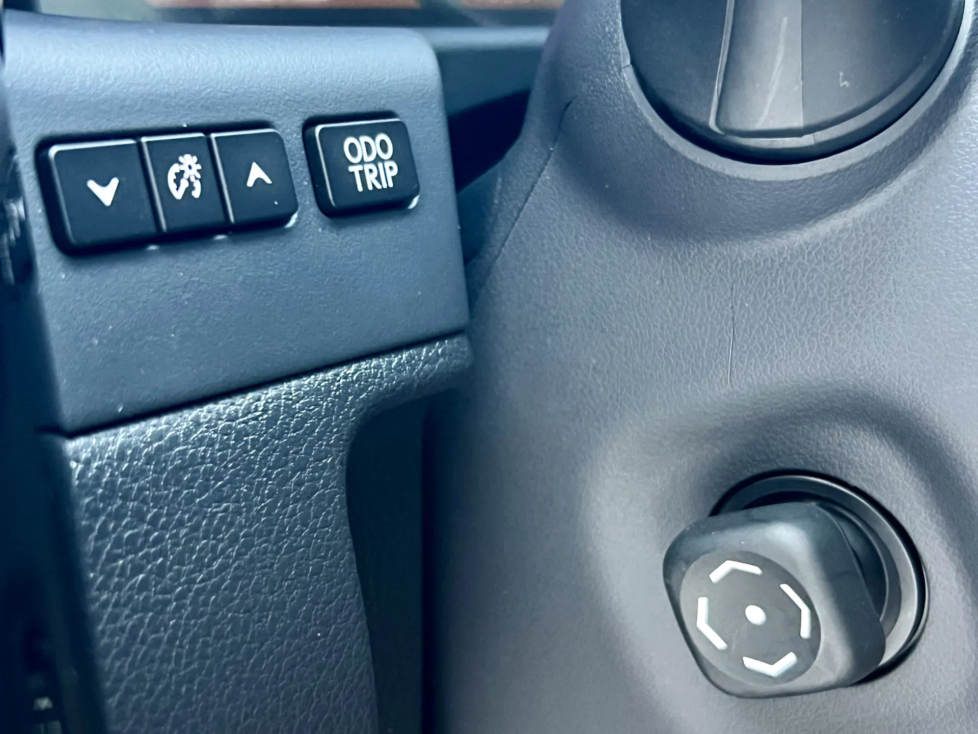 Lexus ES 200, 2022 19