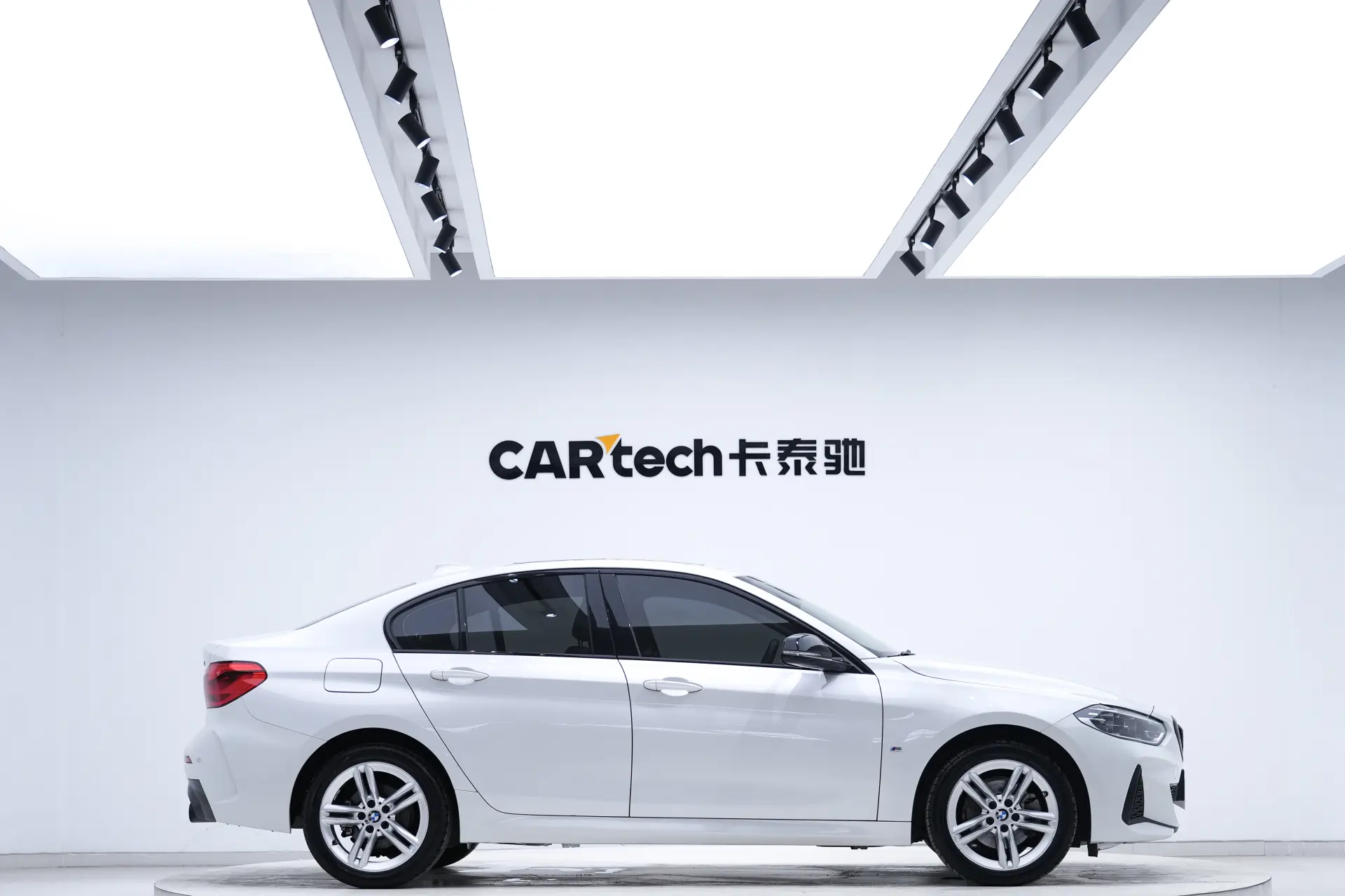 BMW 120i, 2023 4