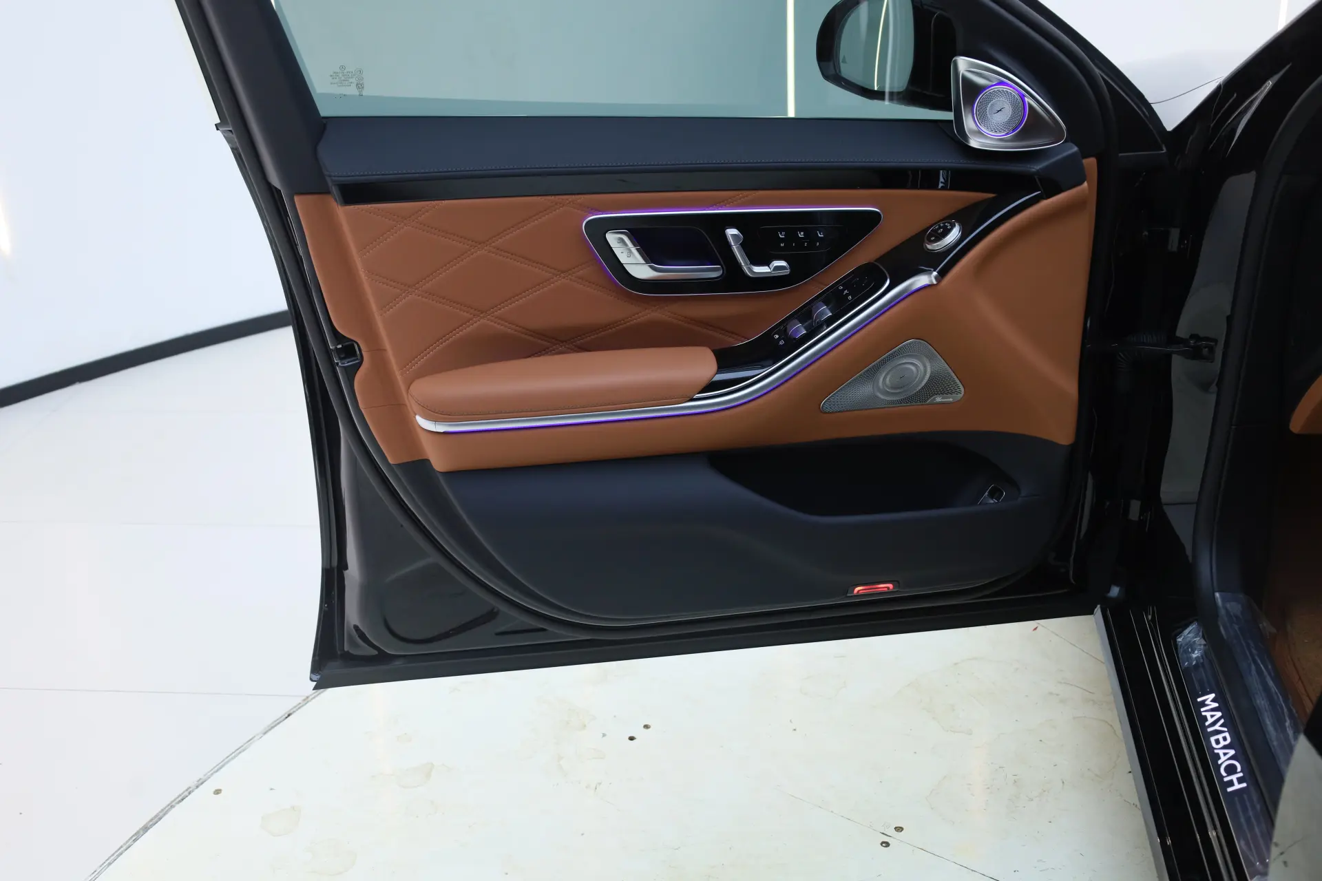 Mercedes-Benz S 480 4MATIC, 2025 17