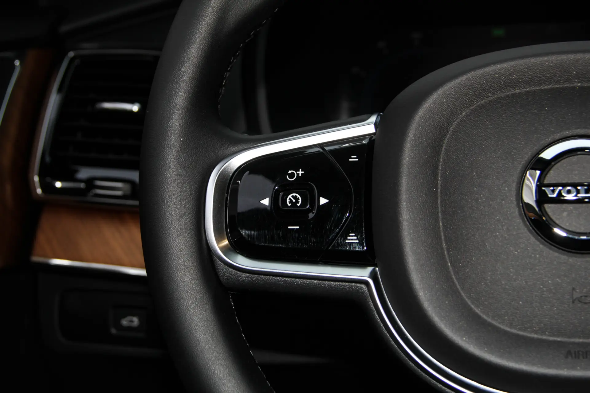 Volvo XC90, 2023 24