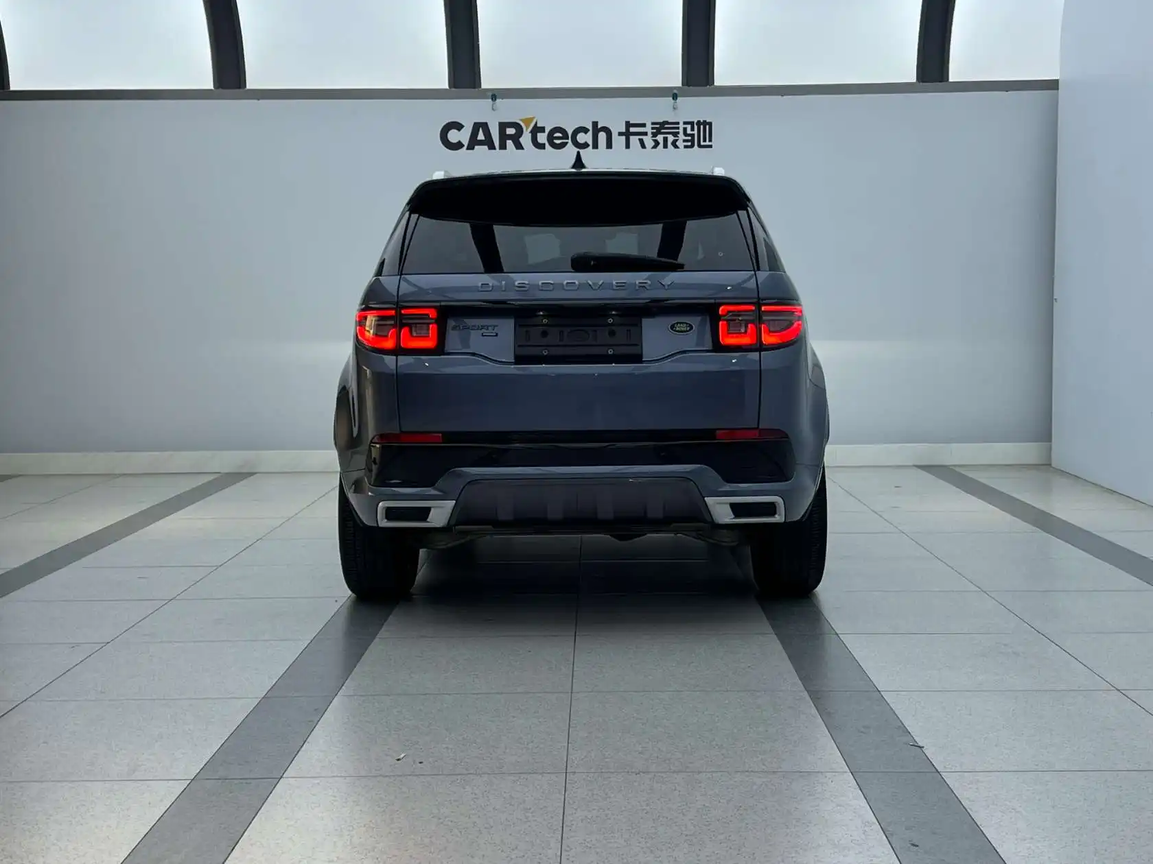 Land Rover Discovery Sport, 2022 3