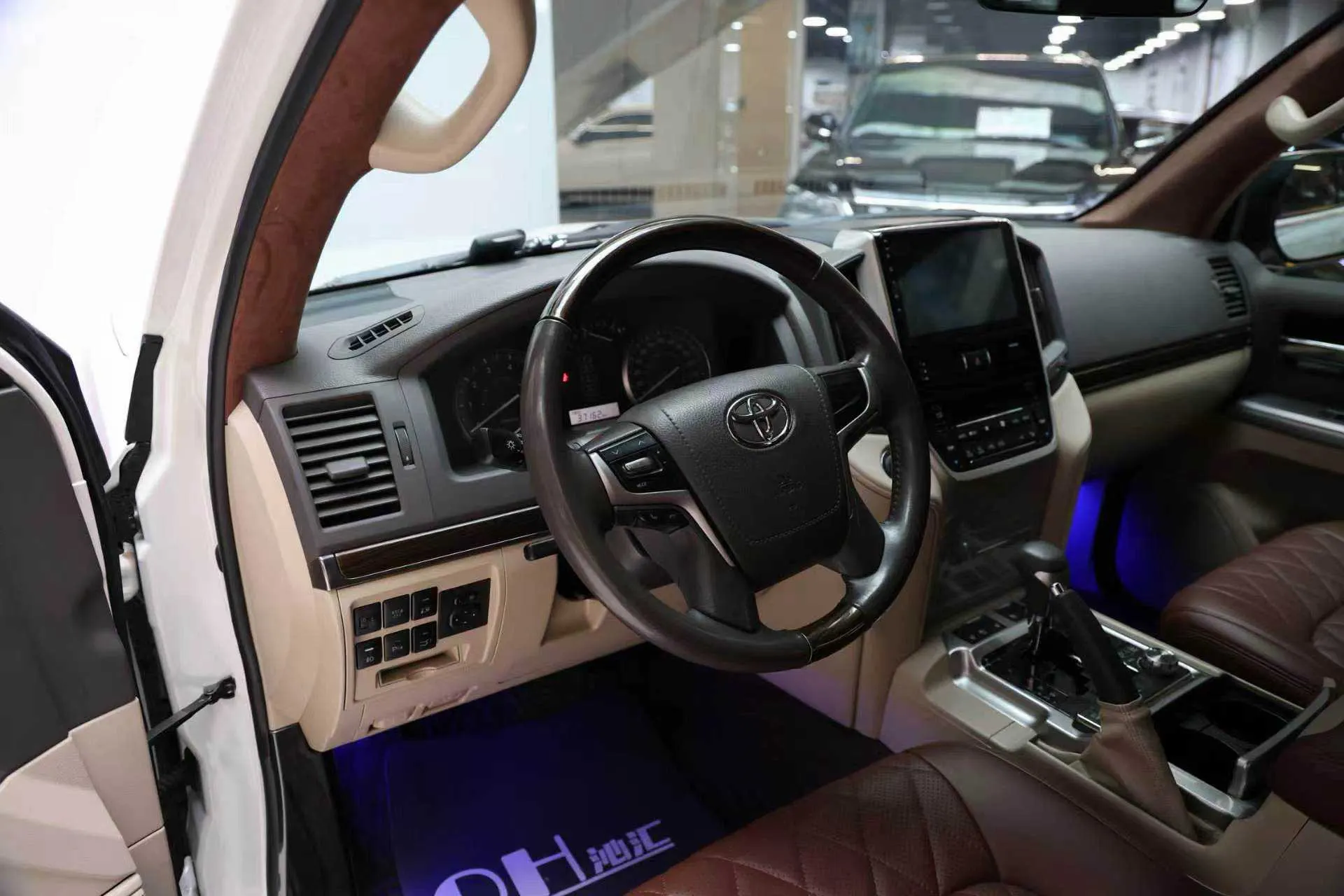 Toyota Land Cruiser, 2020 10