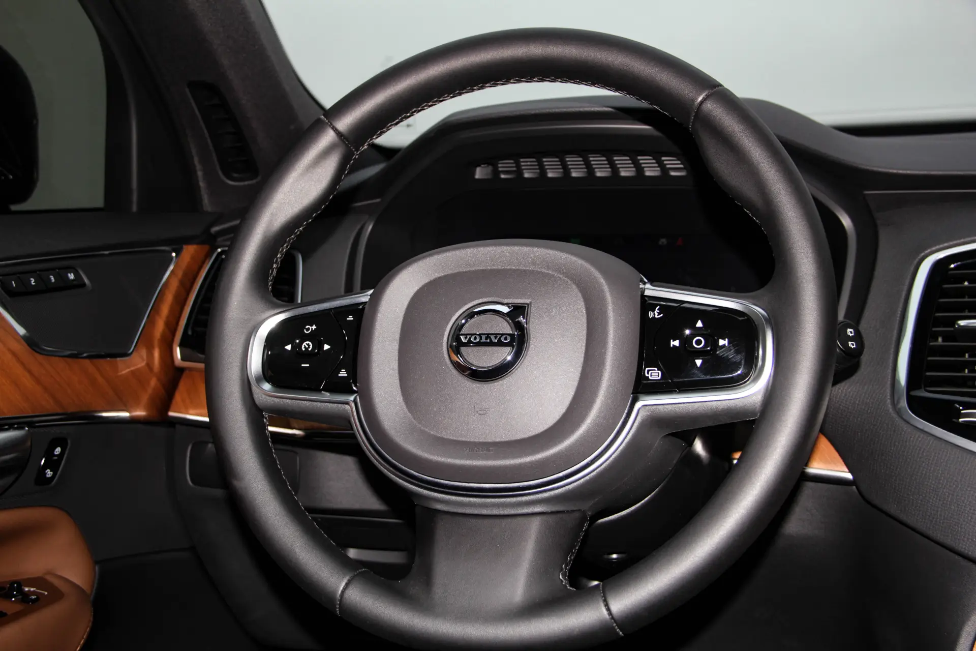 Volvo XC90, 2023 14