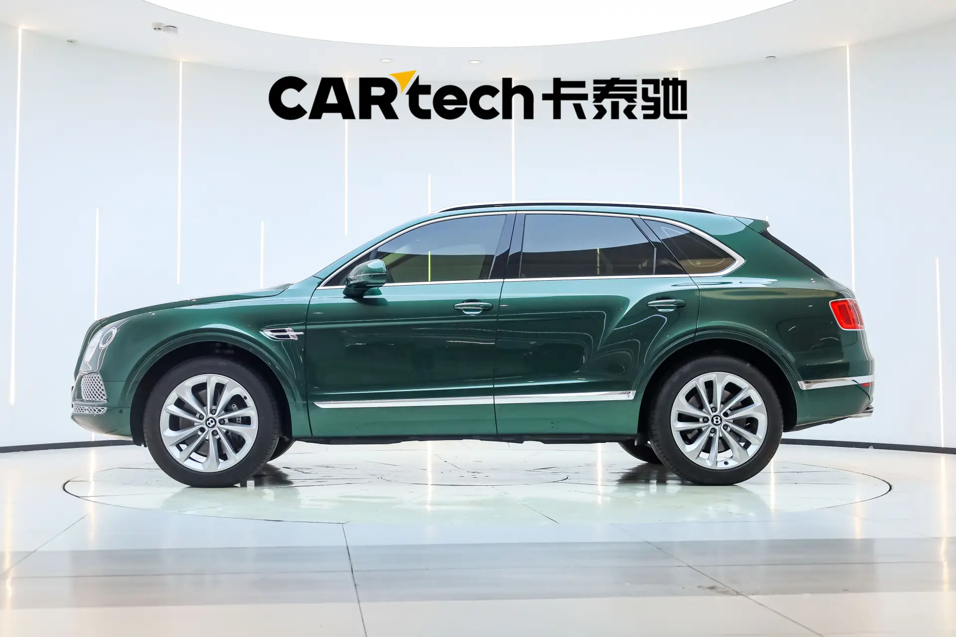 Bentley Bentayga, 2020 все фото