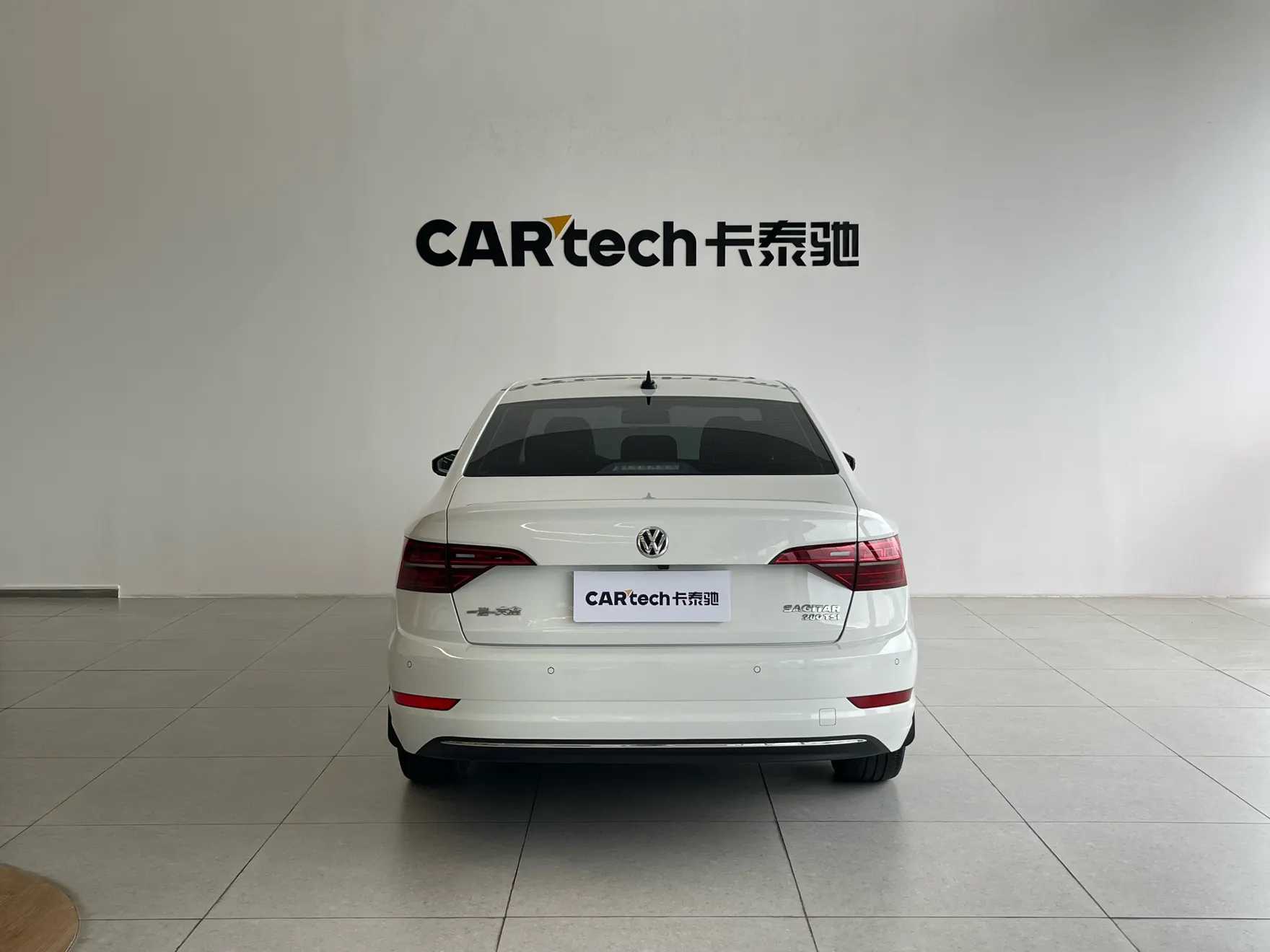 Volkswagen Sagitar, 2022 4