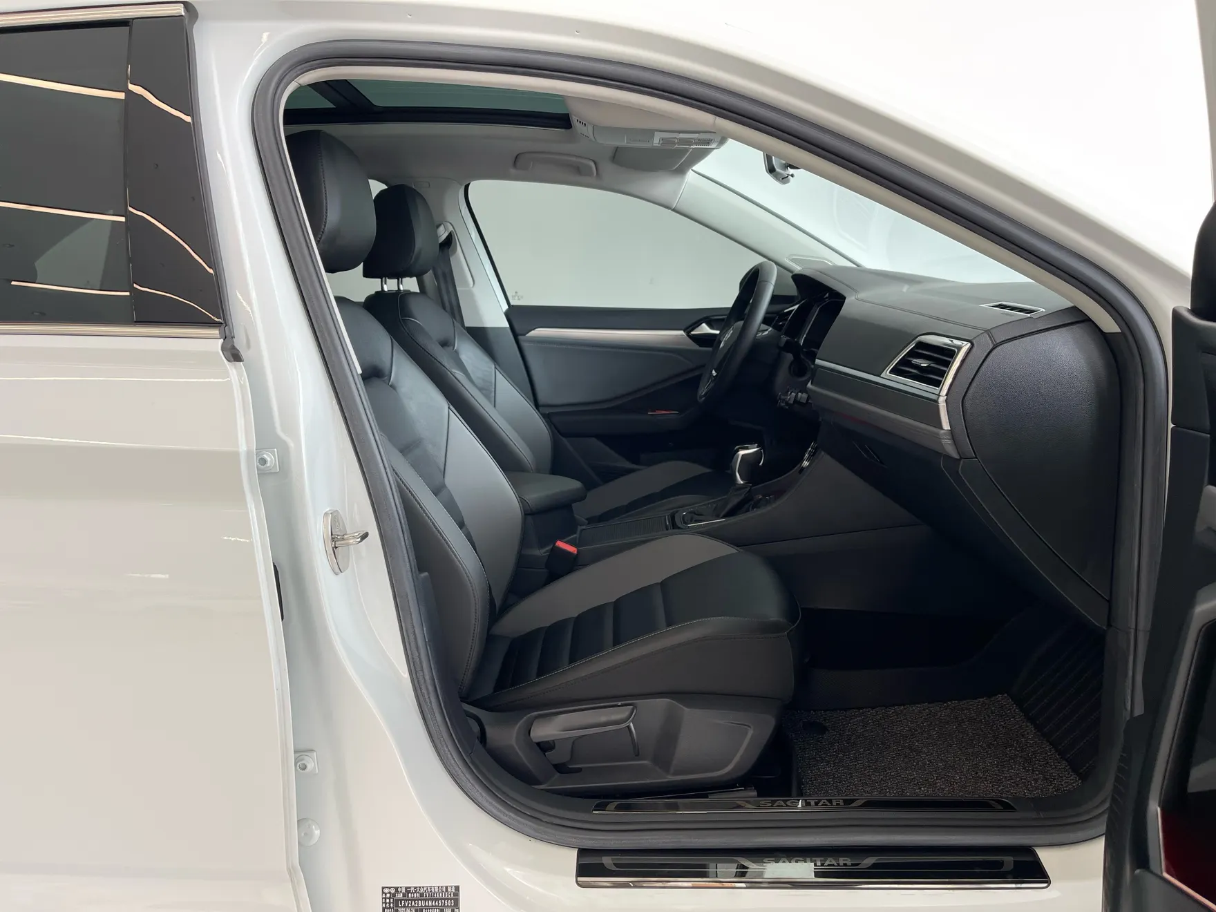 Volkswagen Sagitar, 2022 19