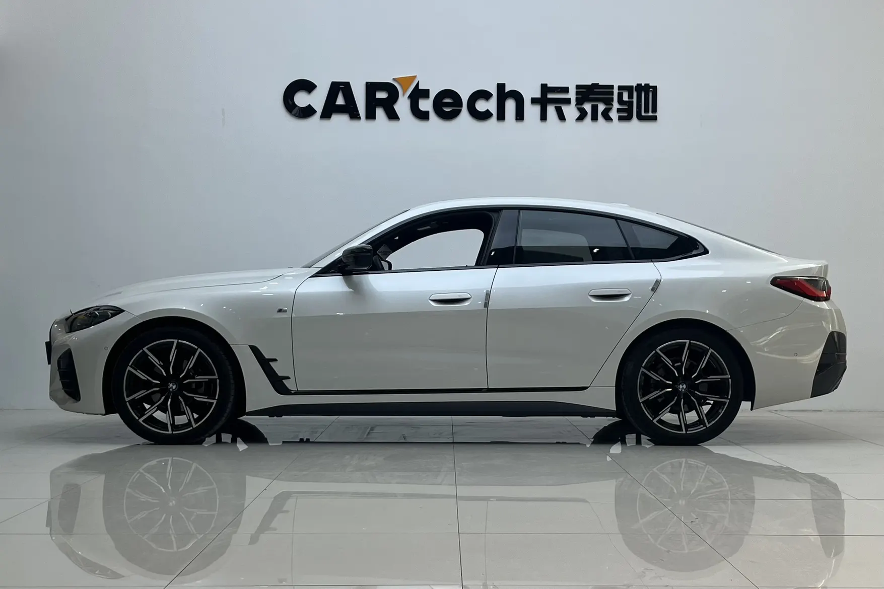 BMW 425i, 2022 4