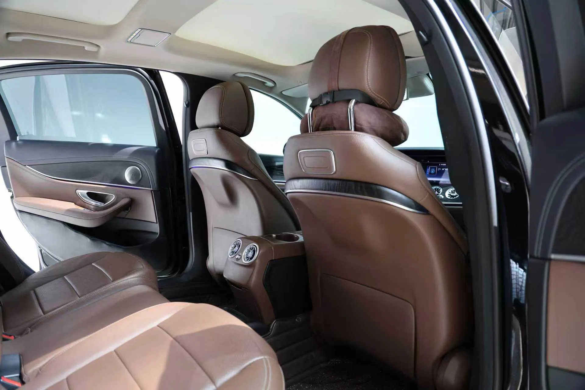 Mercedes-Benz E 300 L, 2017 12