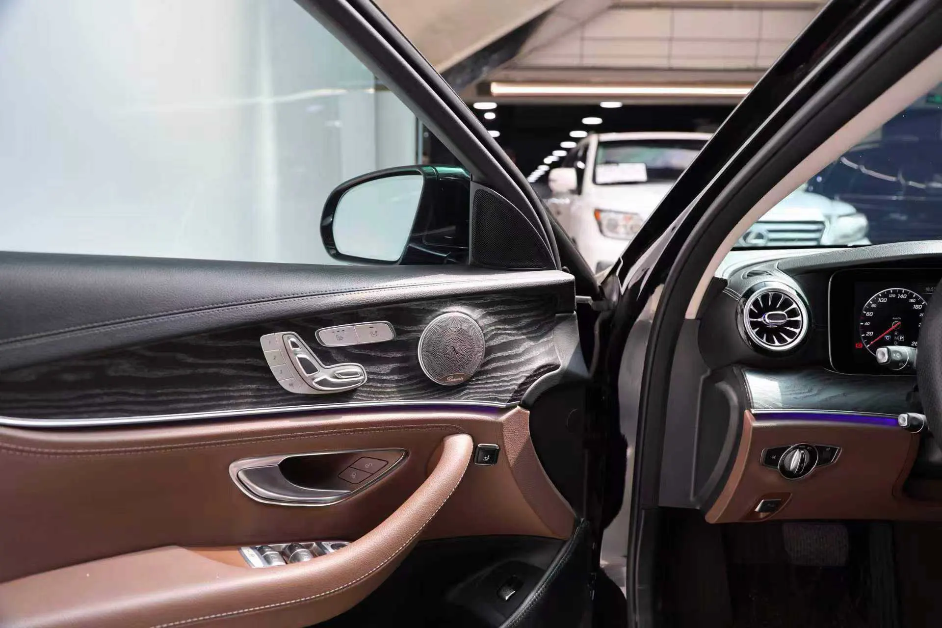 Mercedes-Benz E 300 L, 2017 10