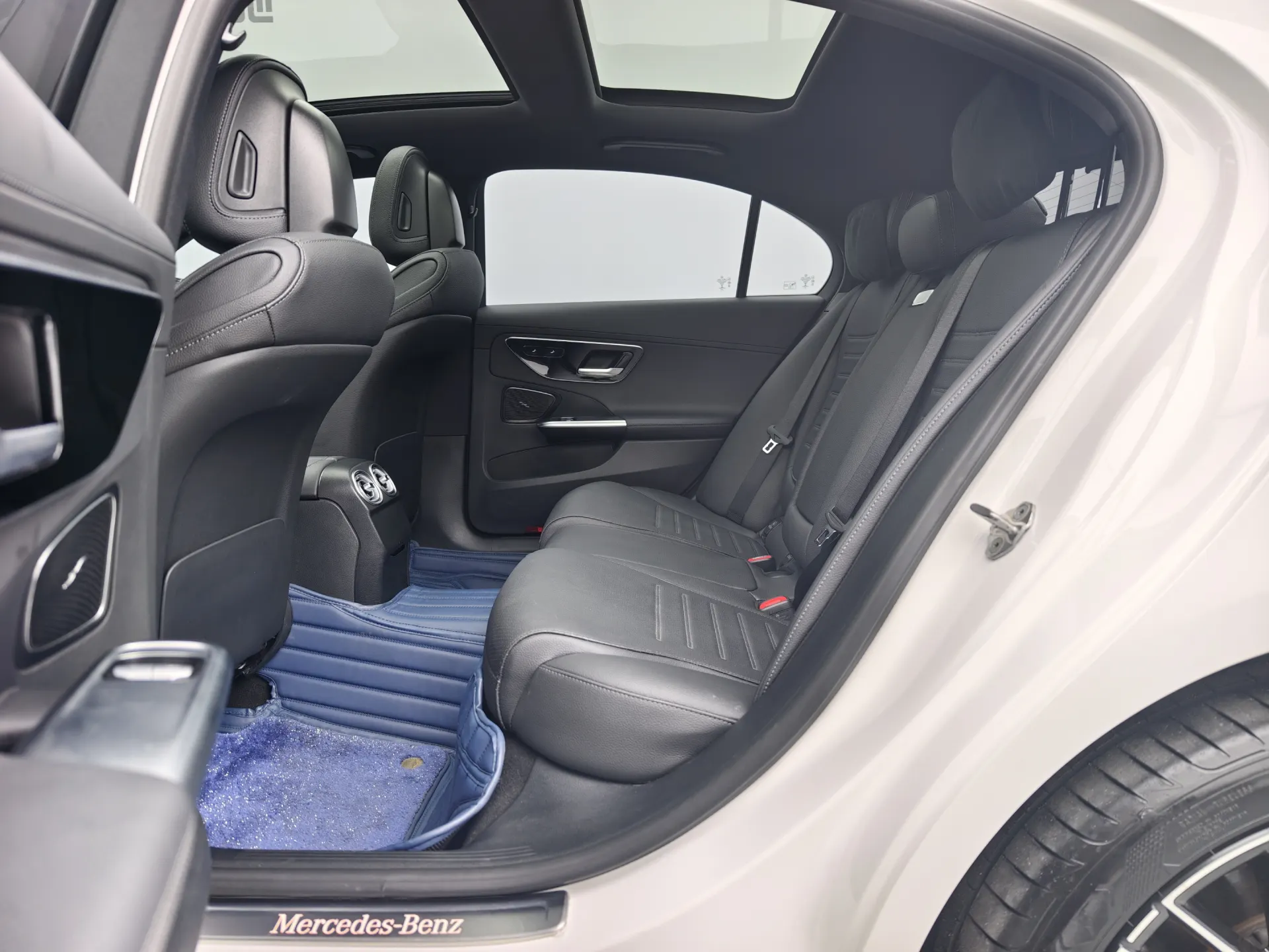 Mercedes-Benz C 260 L, 2023 15