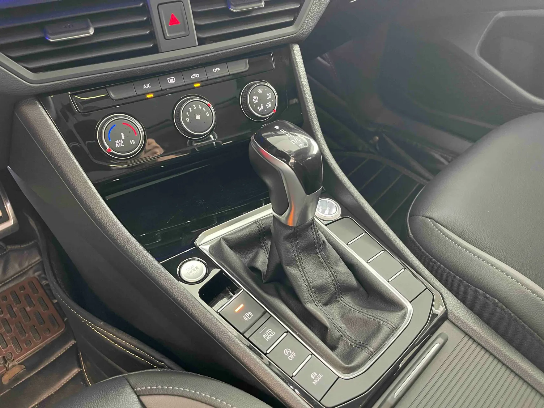 Volkswagen Sagitar, 2020 15