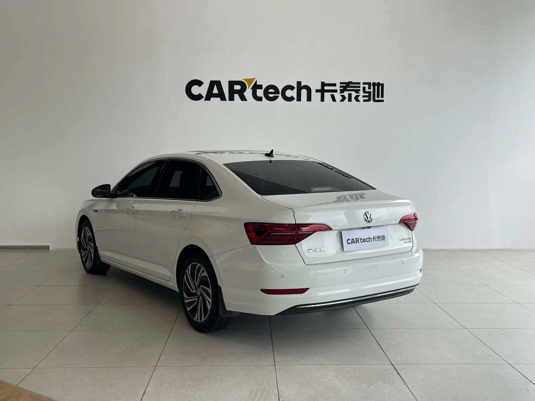 Volkswagen Sagitar, 2022 7