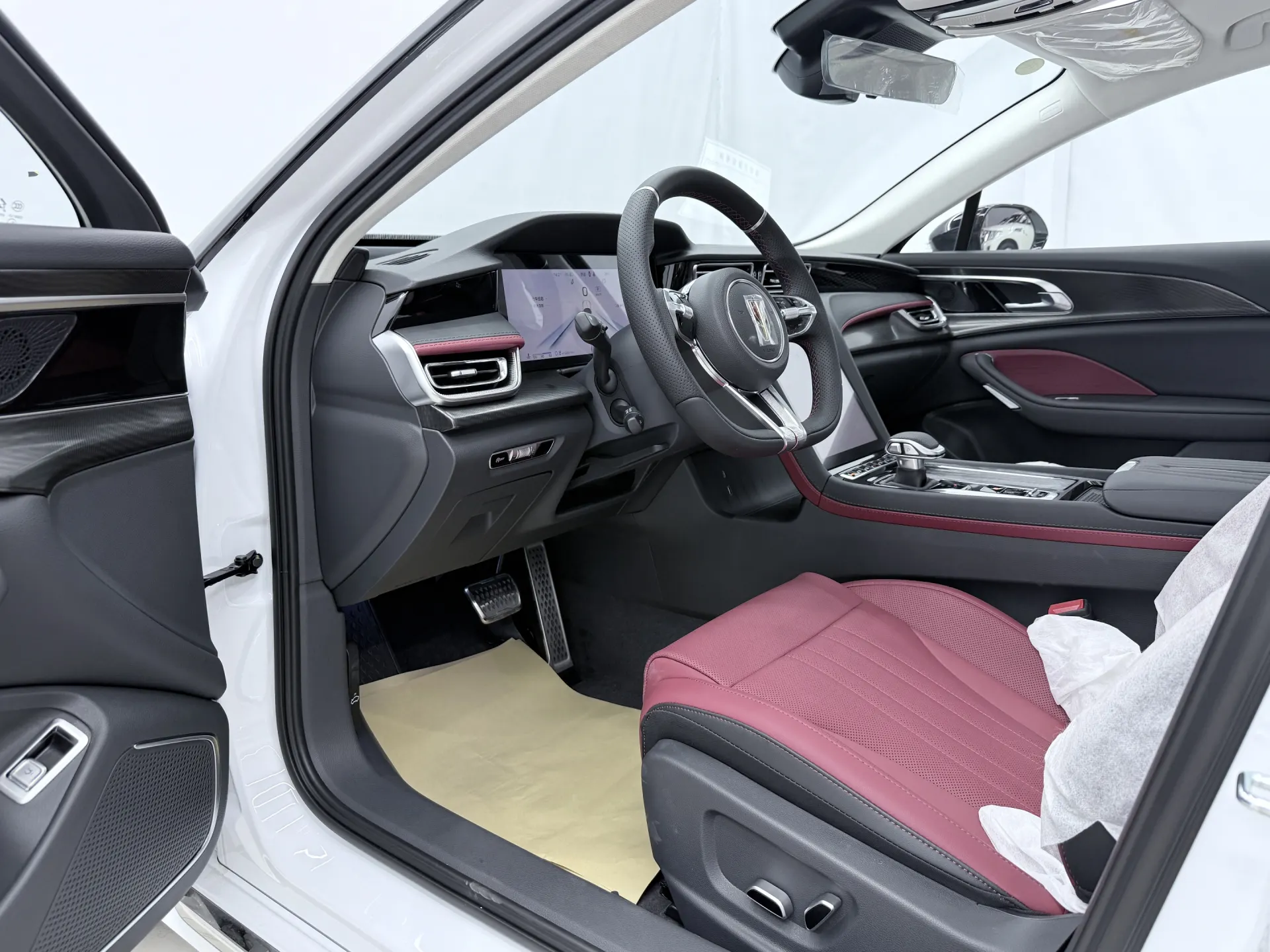 Hongqi H6, 2026 13