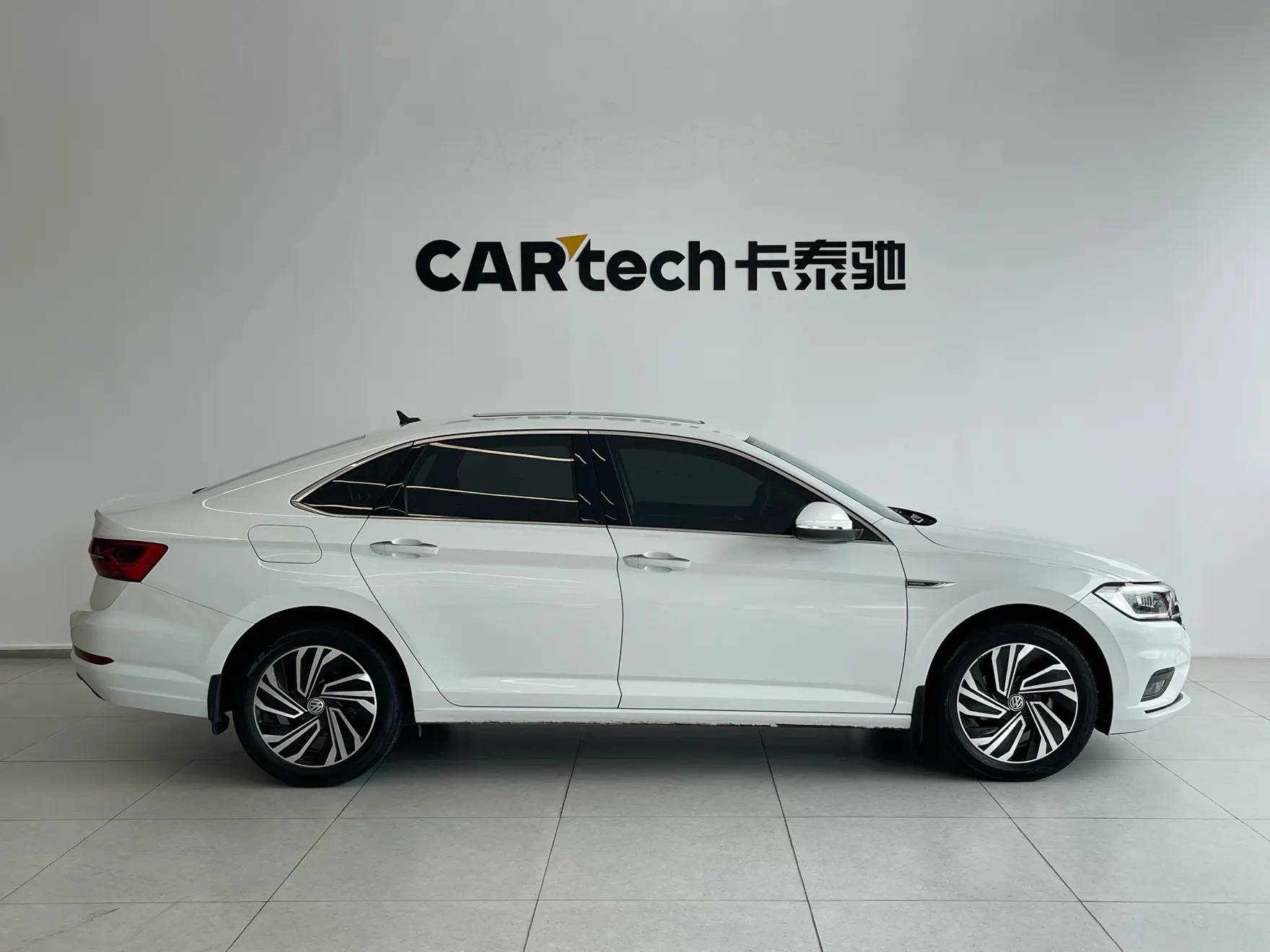 Volkswagen Sagitar, 2022 6