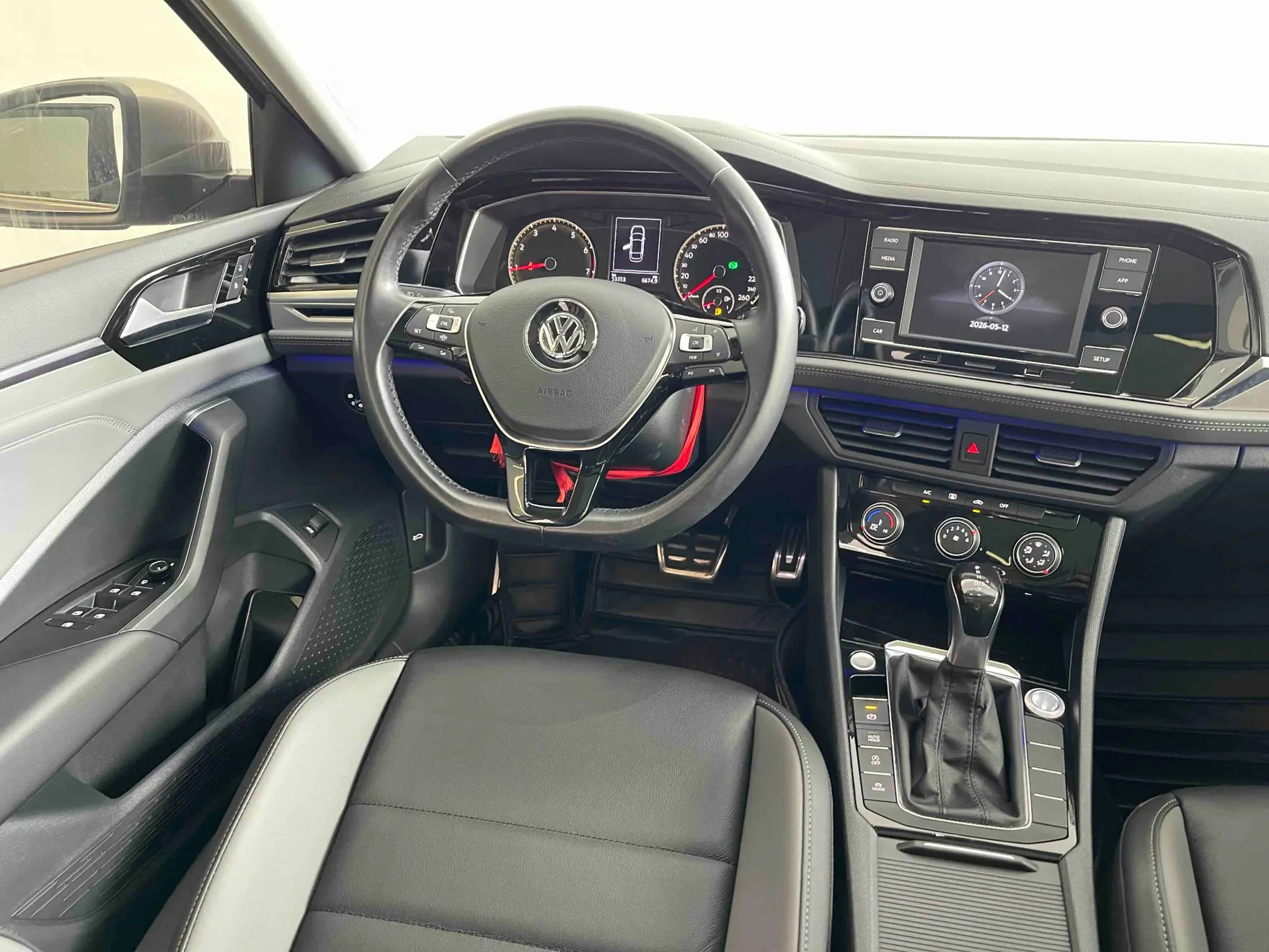Volkswagen Sagitar, 2020 9