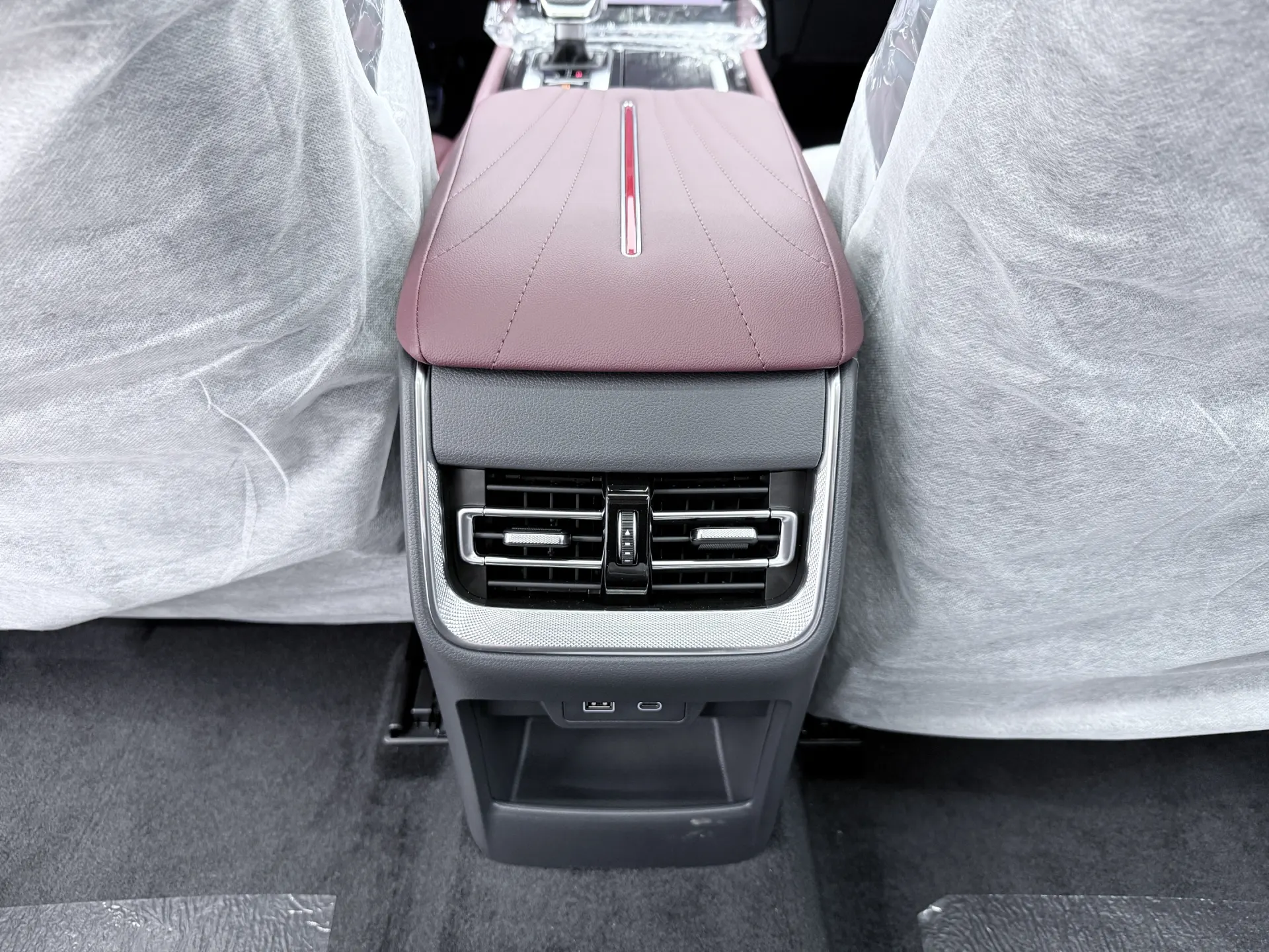 Hongqi H5, 2026 9