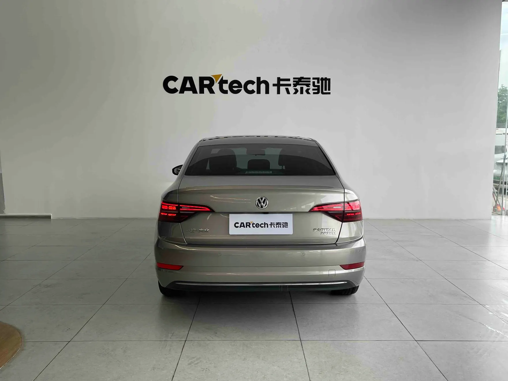 Volkswagen Sagitar, 2020 4