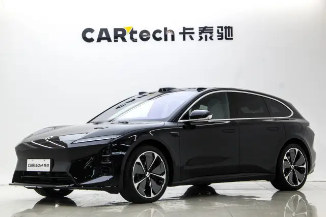 Nio ET5