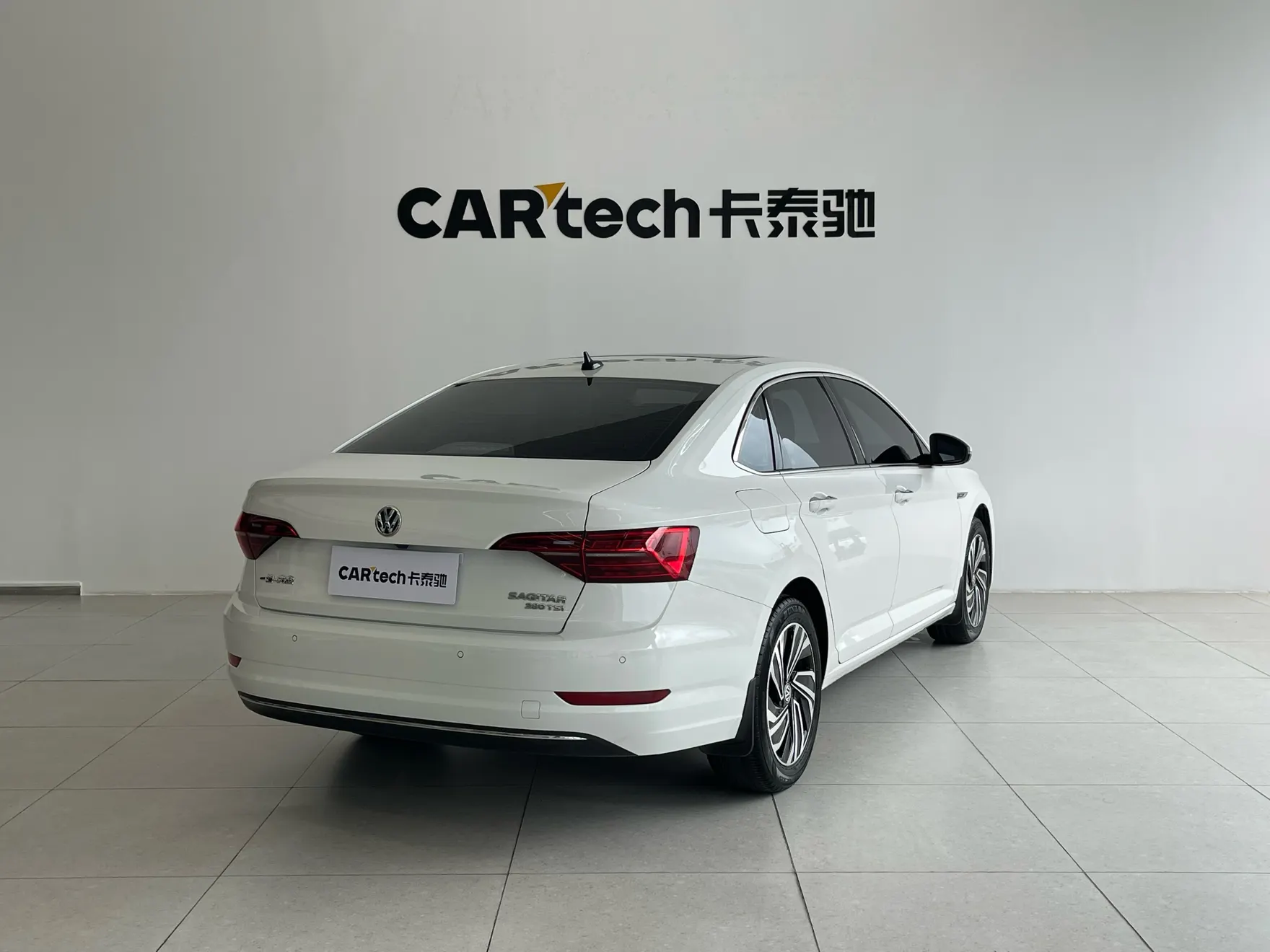 Volkswagen Sagitar, 2022 3