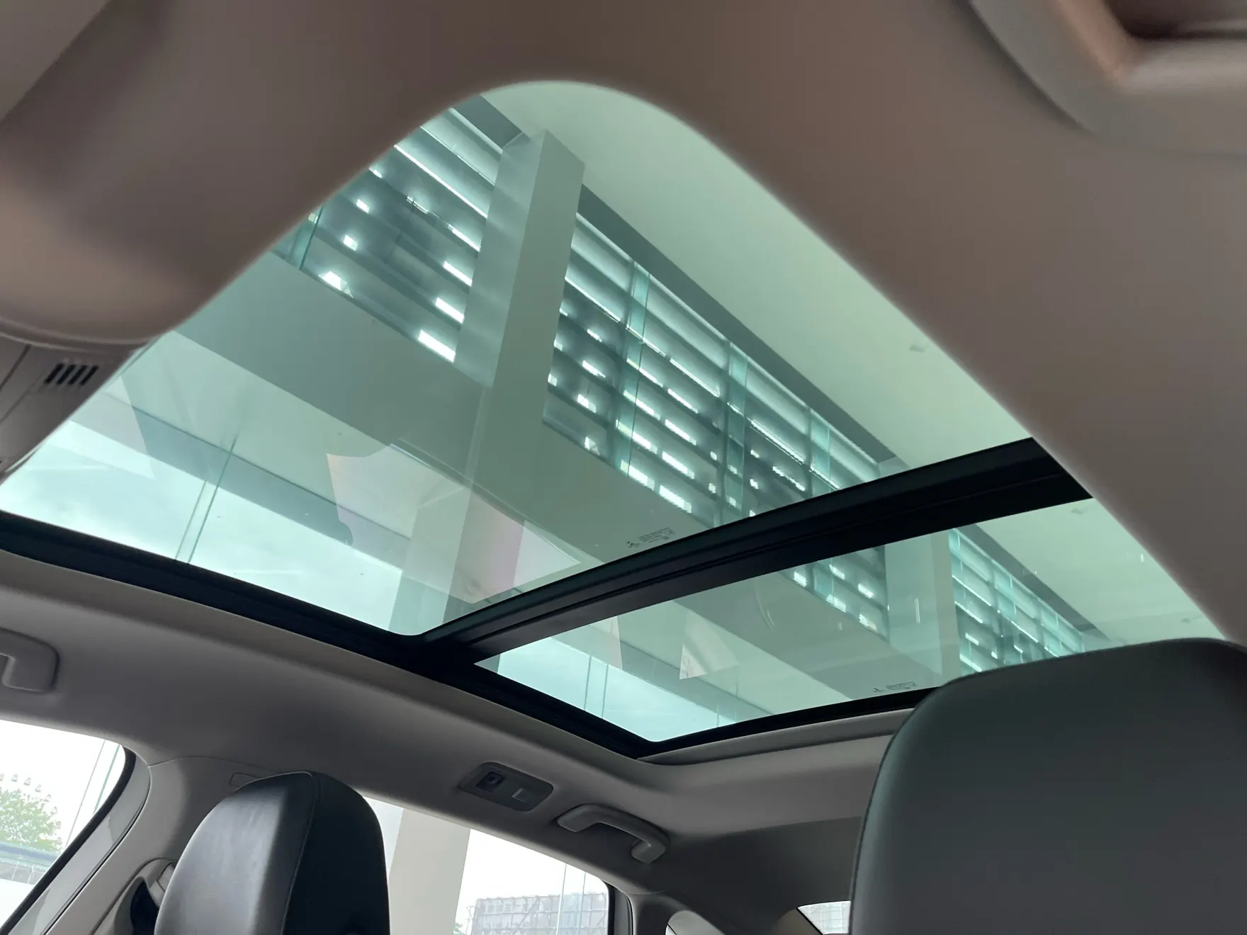 Volkswagen Sagitar, 2022 13