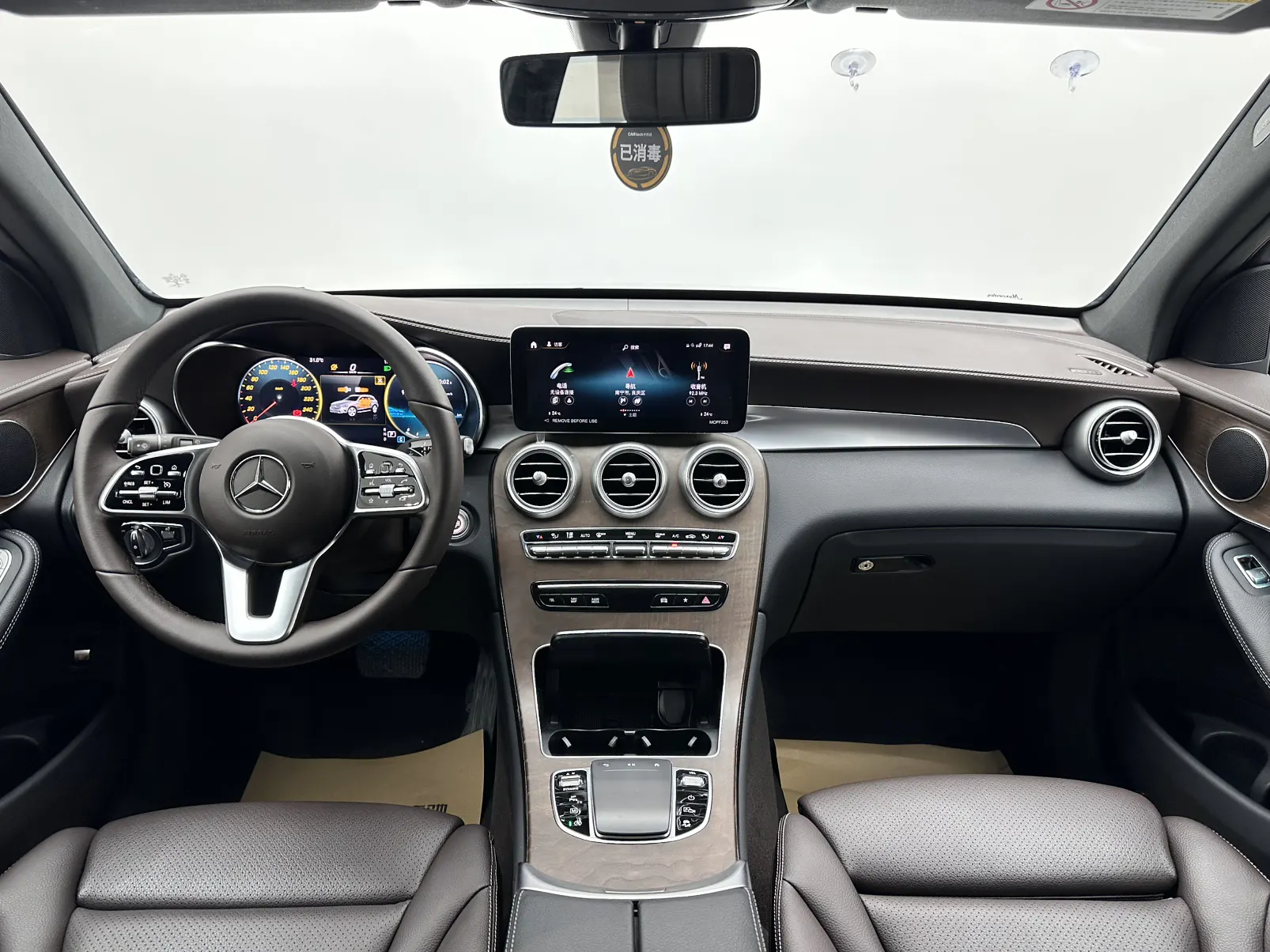 Mercedes-Benz GLC 300 L, 2022 10