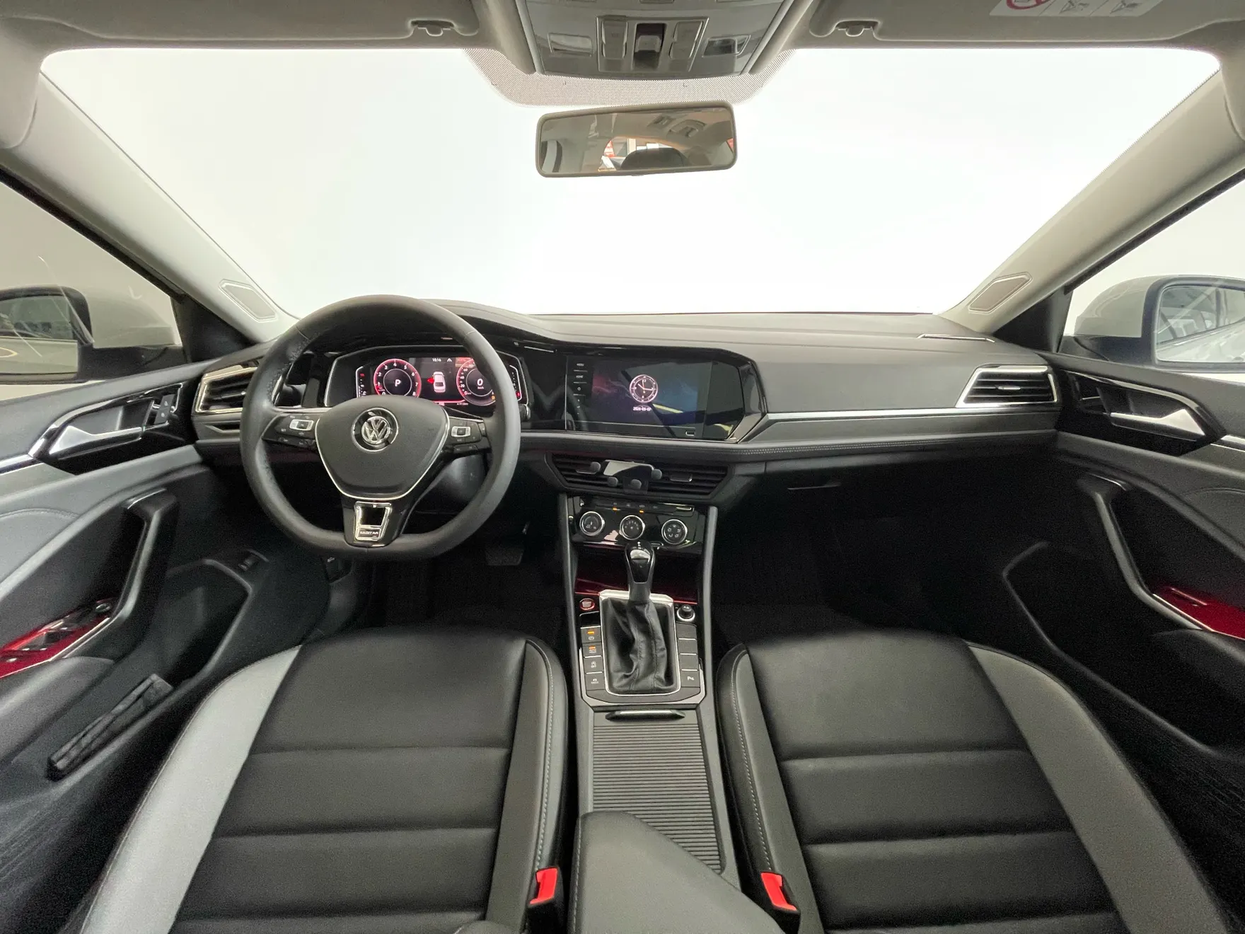 Volkswagen Sagitar, 2022 9