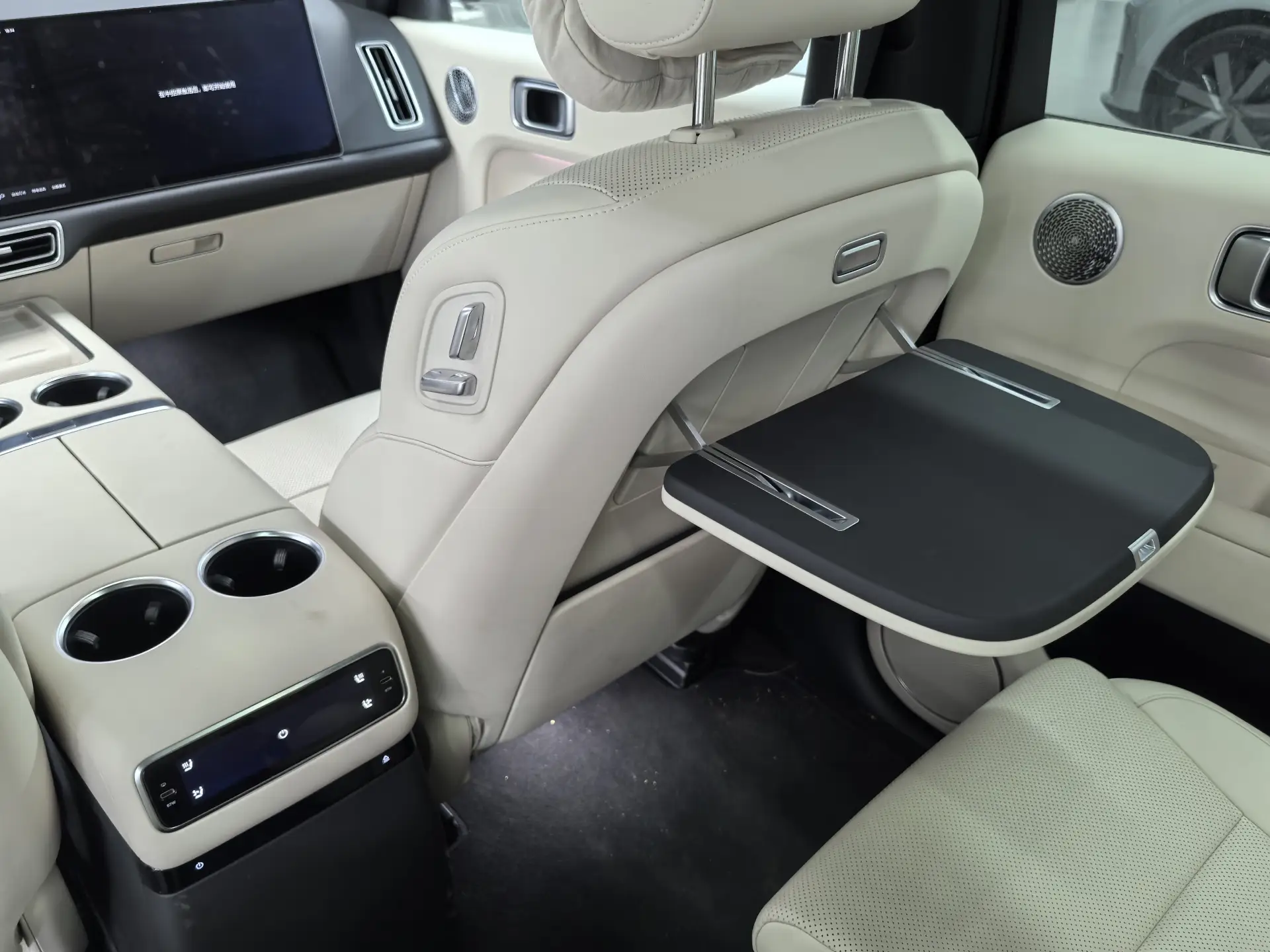Li Auto L9, 2025 21