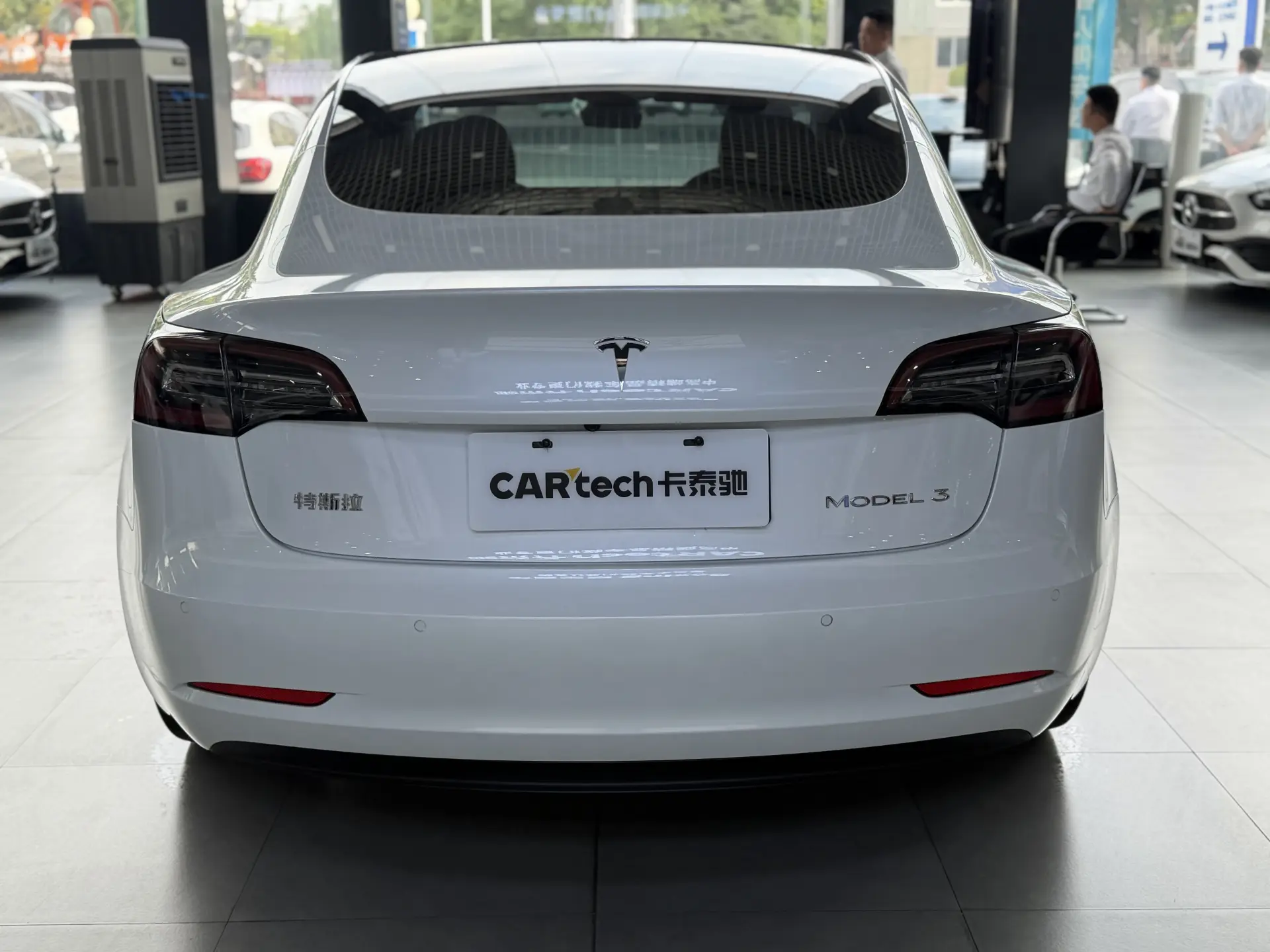 Tesla Model 3, 2020 7