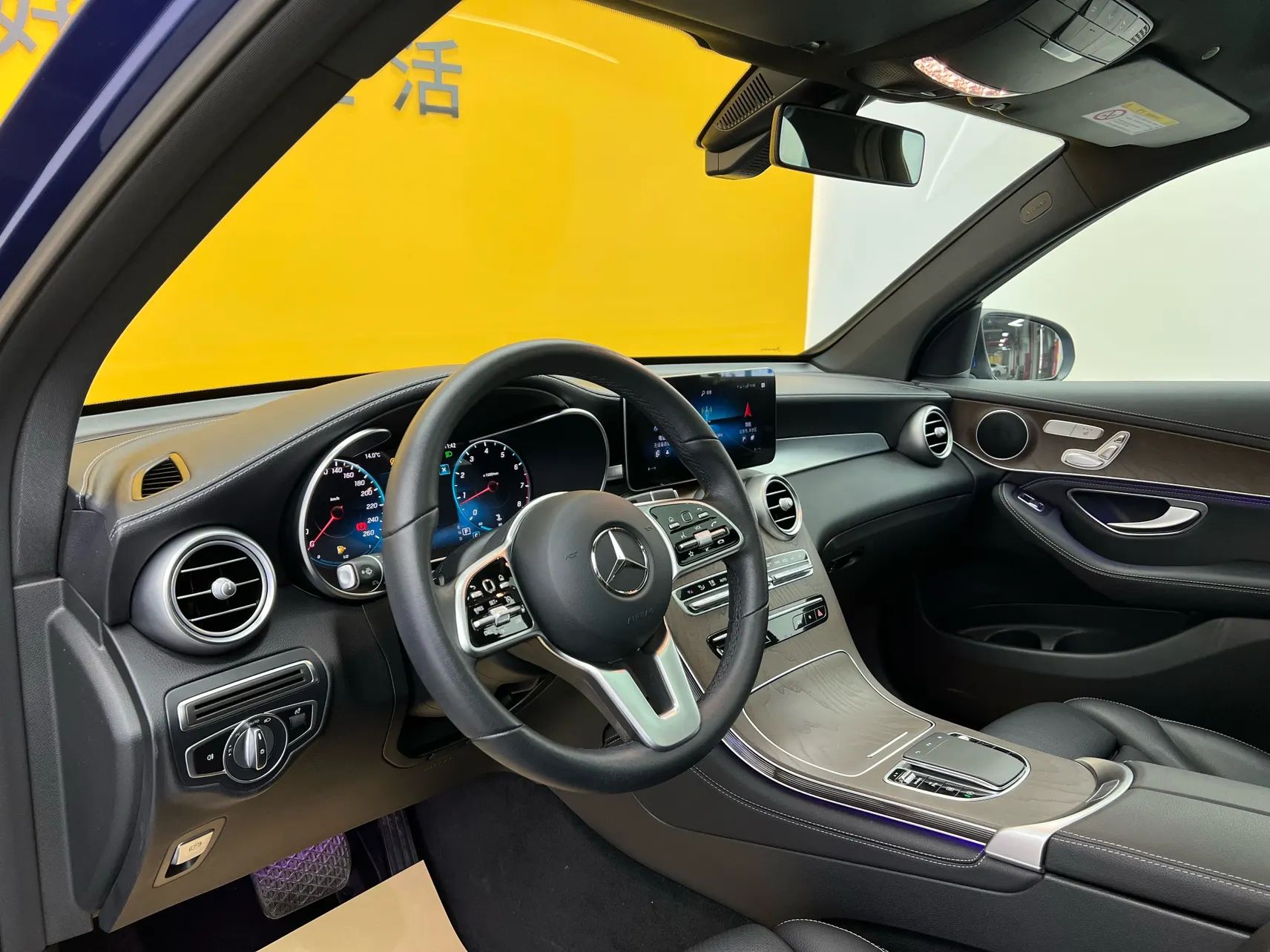 Mercedes-Benz GLC 260 L, 2020 24