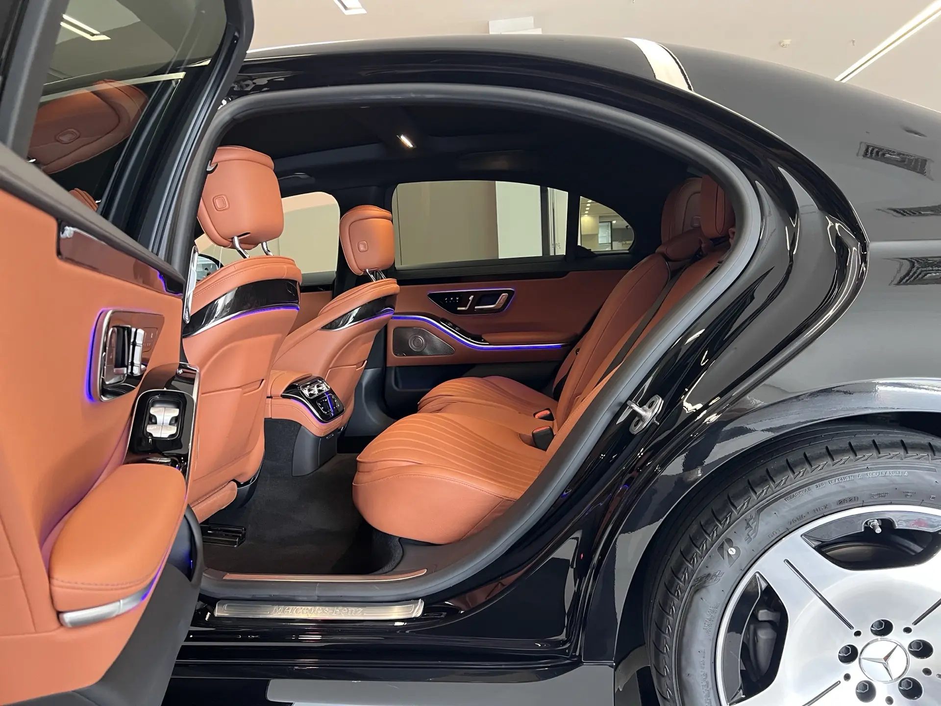 Mercedes-Benz S 400 L, 2024 19