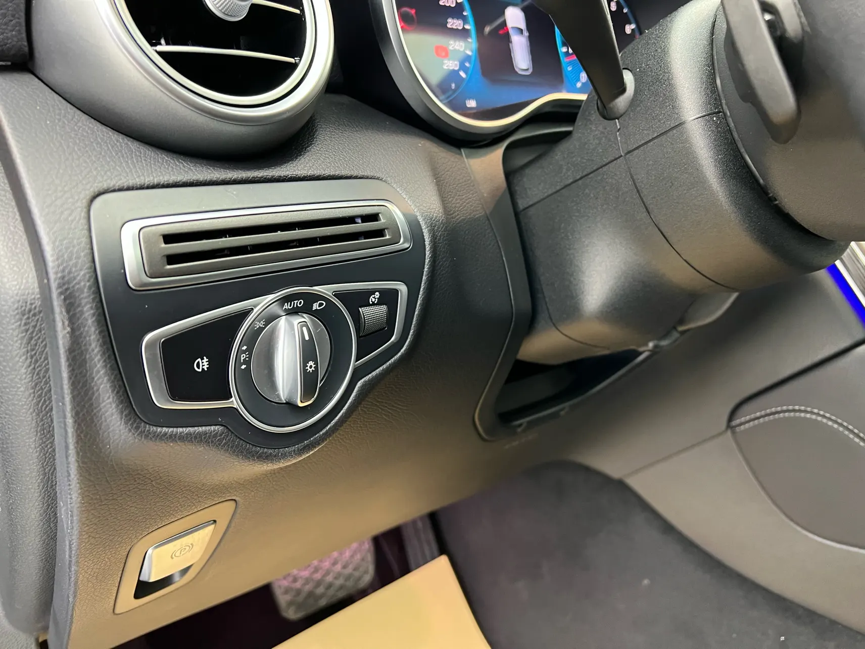 Mercedes-Benz GLC 260 L, 2020 26