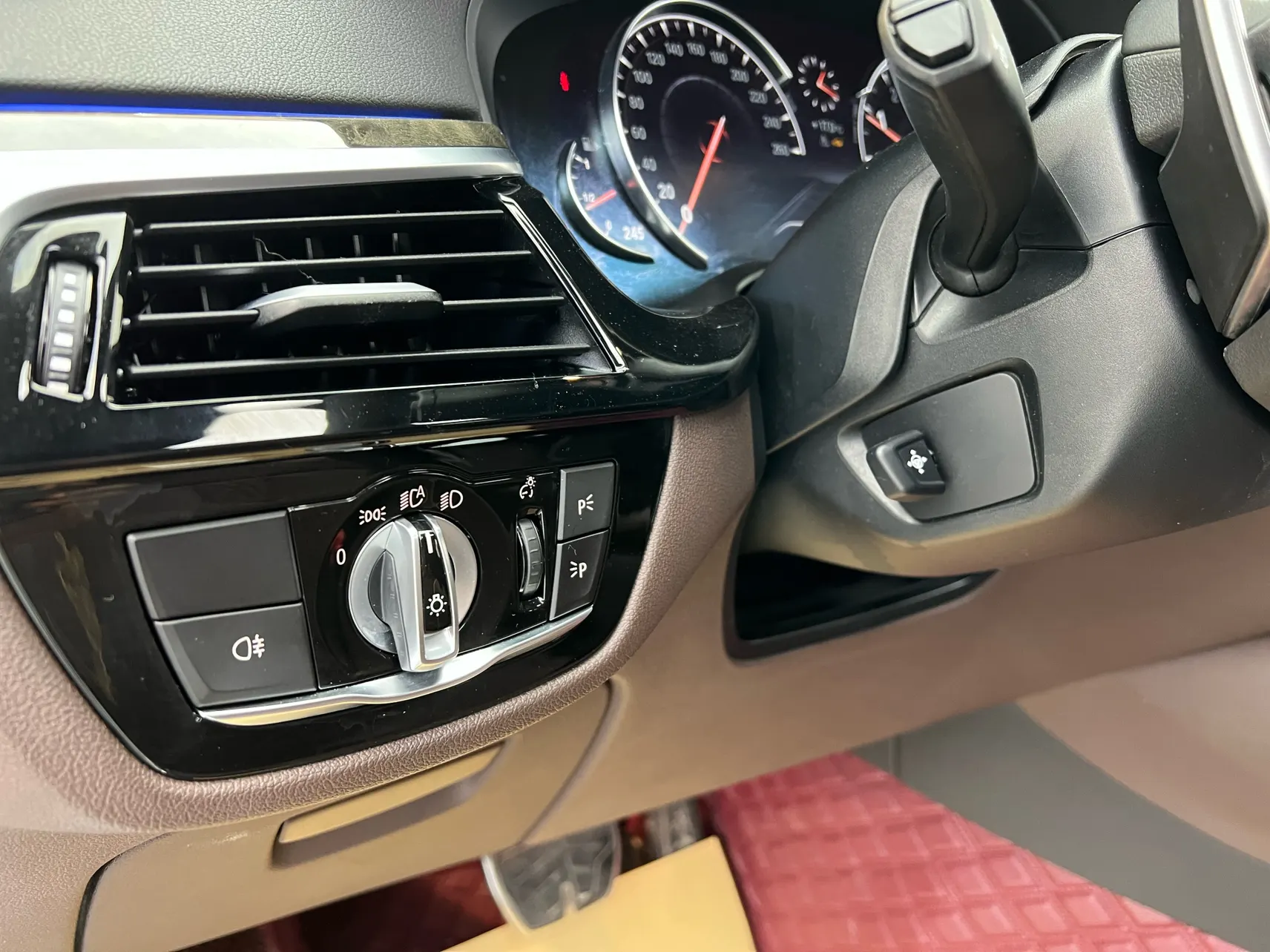 BMW 6GT, 2018 26