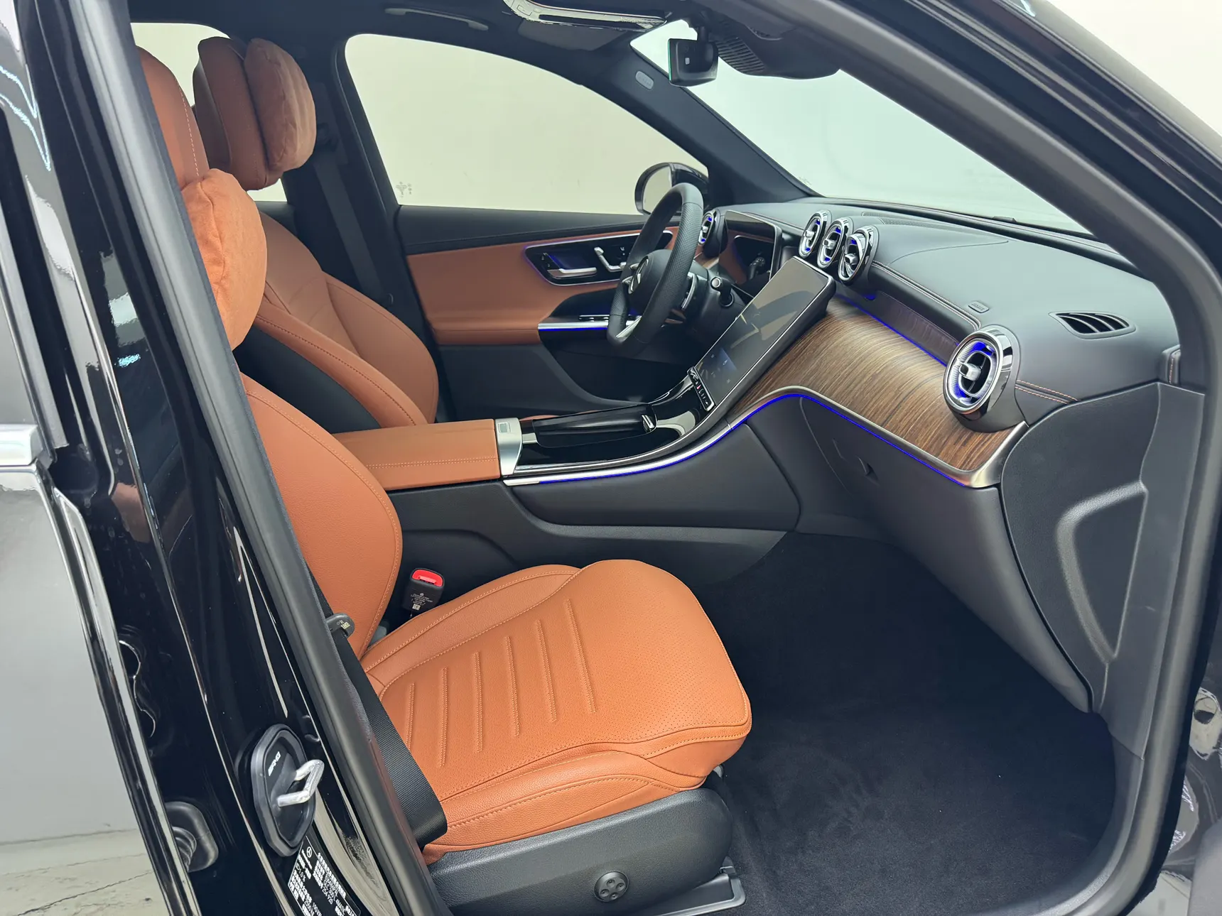 Mercedes-Benz GLC 300 L, 2026 14