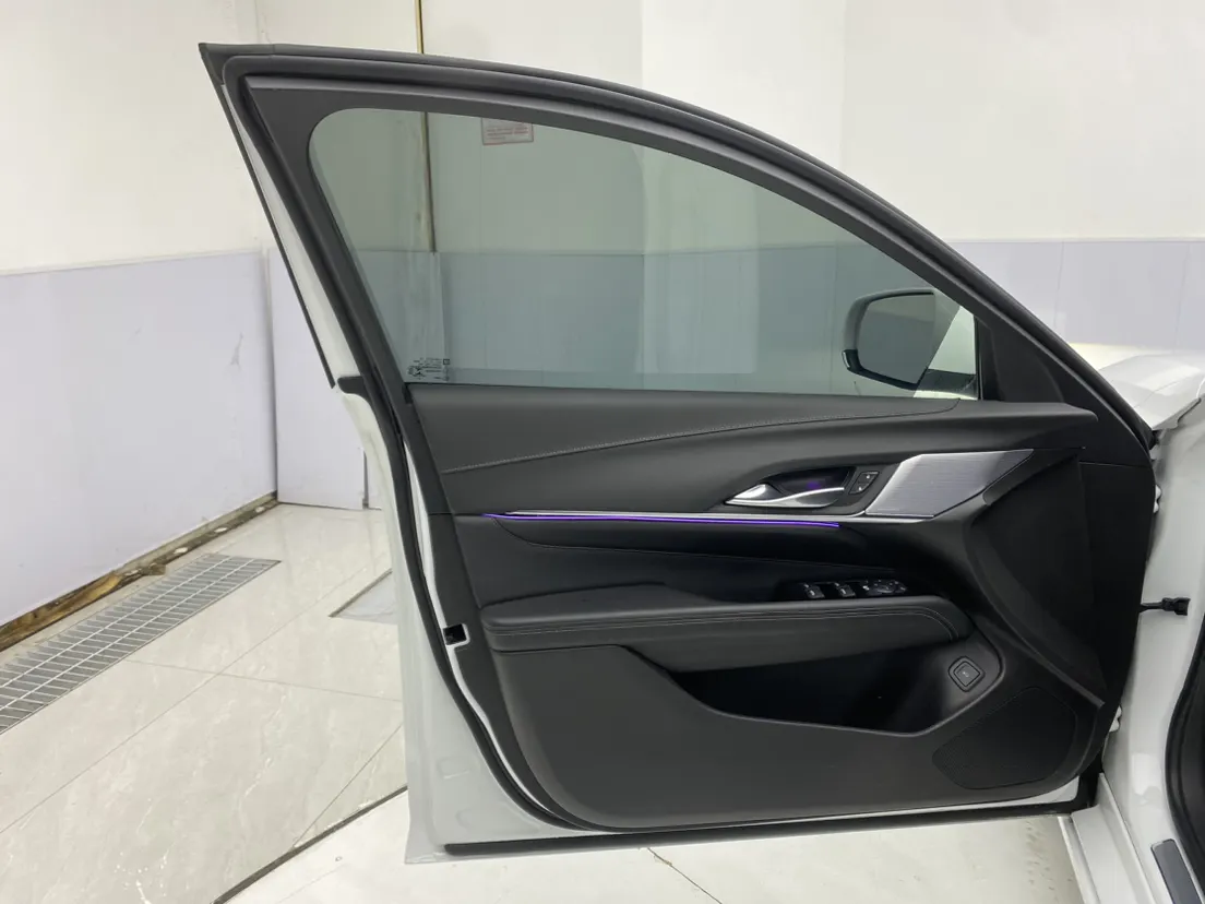 Cadillac CT4, 2023 16