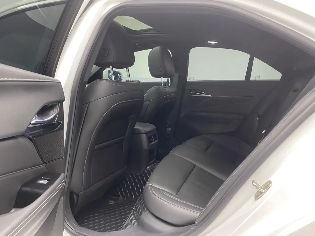 Cadillac CT4, 2023 19