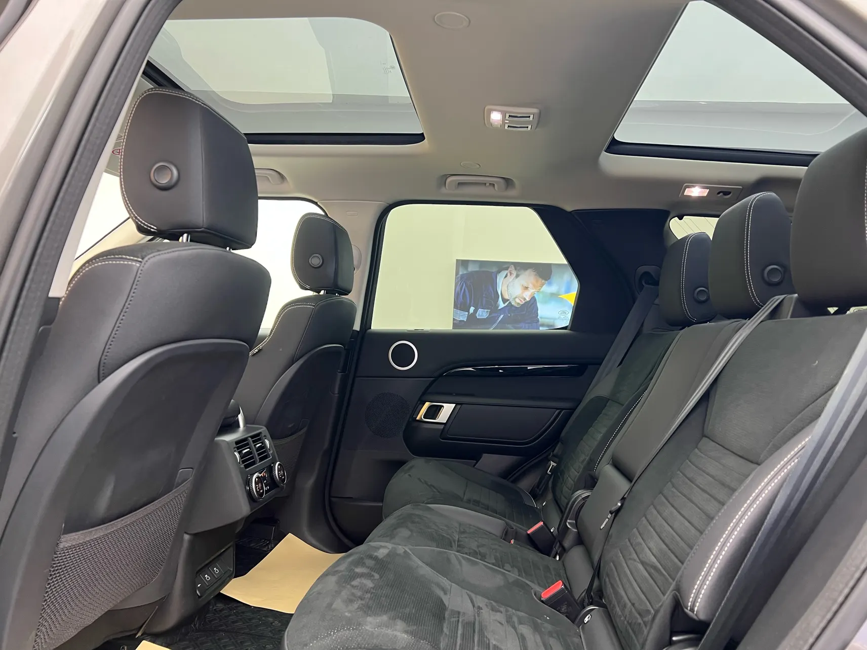 Land Rover Discovery, 2024 35