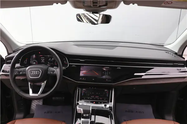 Audi Q7 45 TFSI, 2021 4