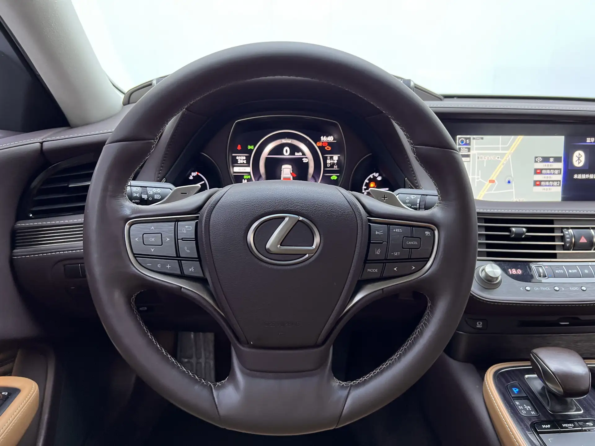 Lexus LS 500h, 2020 15
