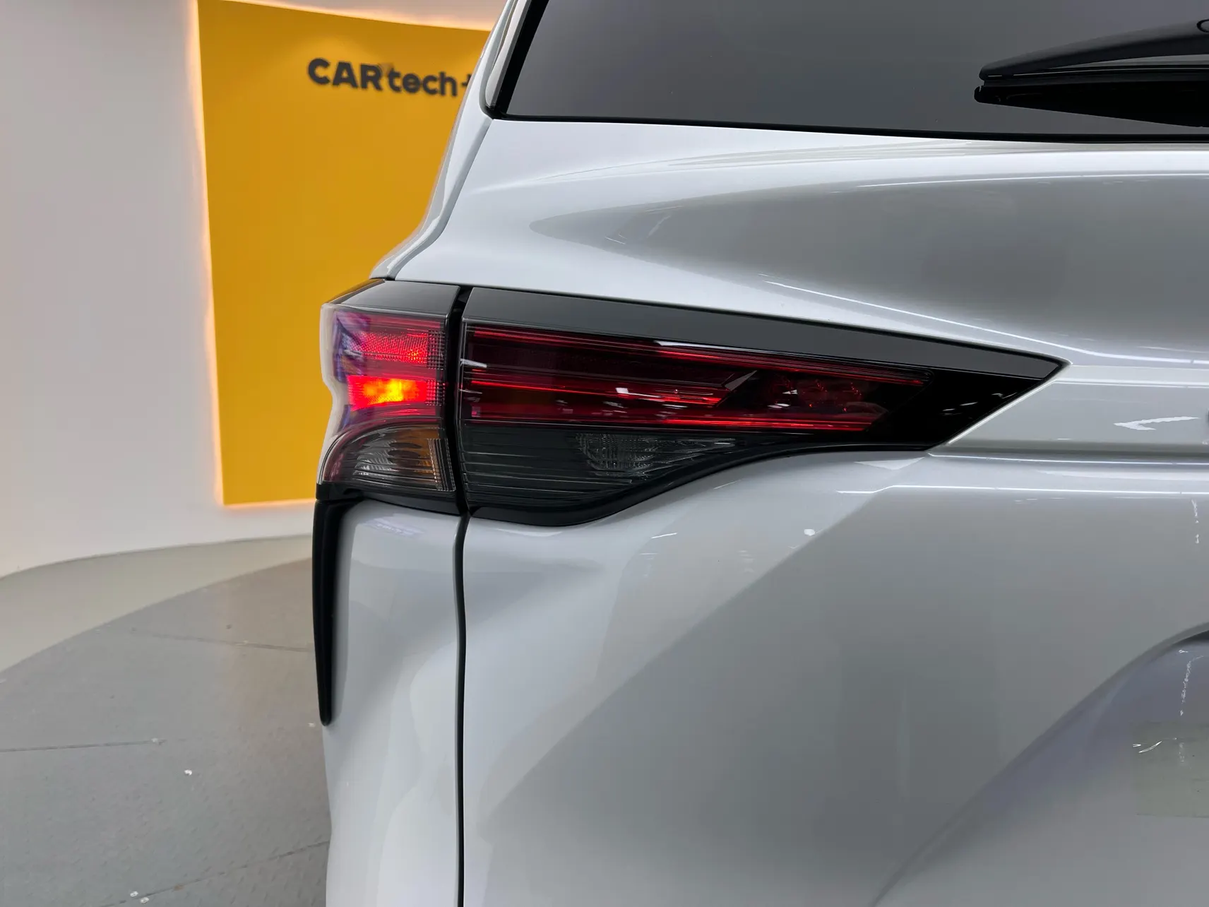 Toyota Granvia, 2024 9