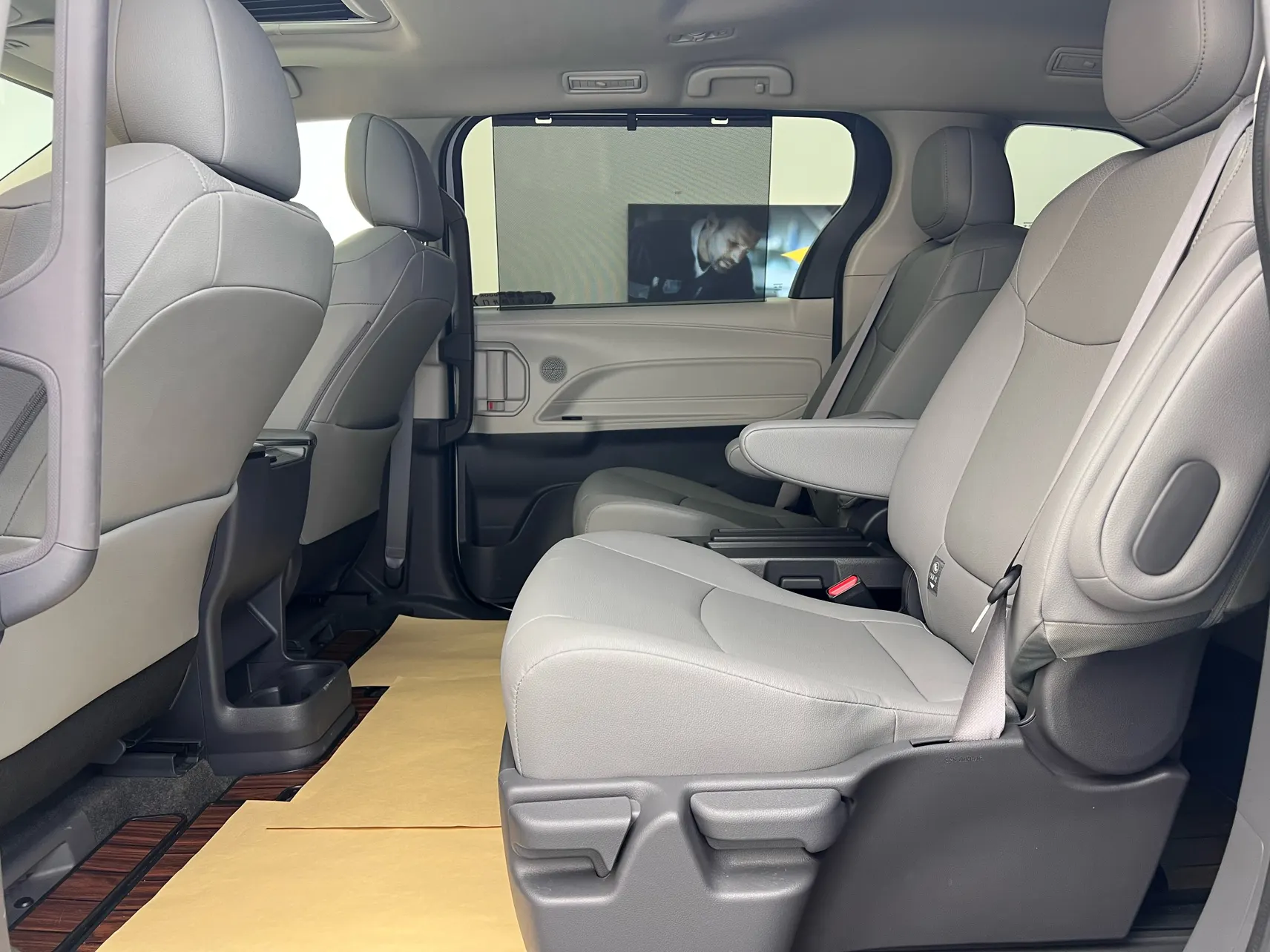 Toyota Granvia, 2024 32