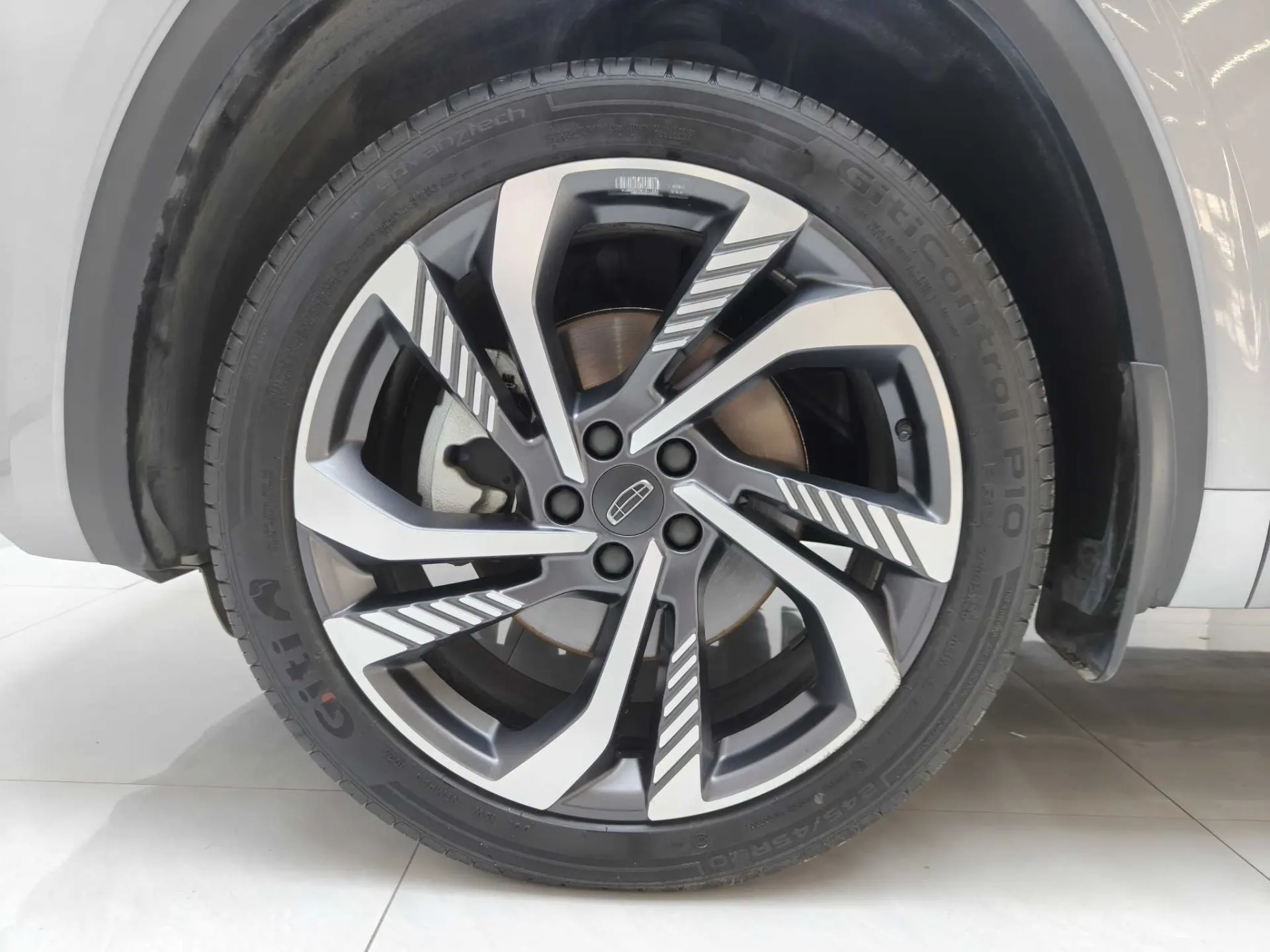 Geely Xingyue L, 2024 10